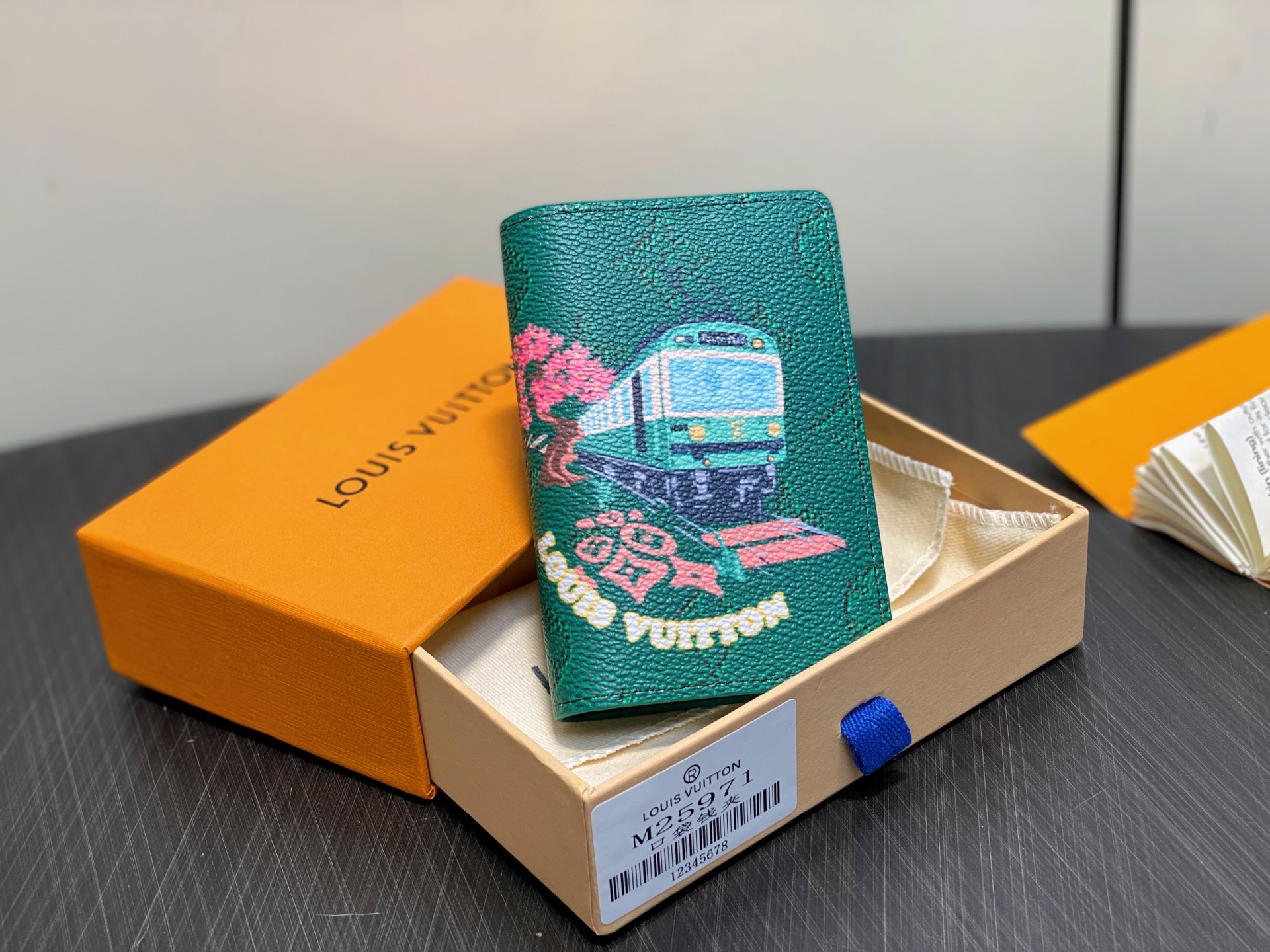 【顶级原单】M25971绿色 印花卡包钱包 EARLY ACCESS Lv nigo联名 Pocket