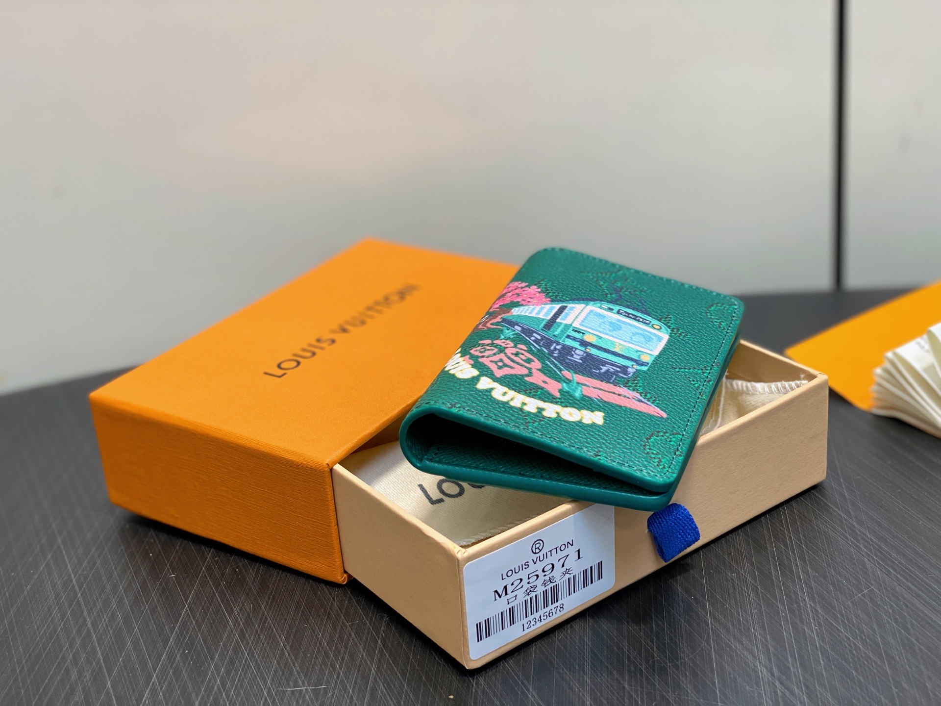 【顶级原单】M25971绿色 印花卡包钱包 EARLY ACCESS Lv nigo联名 Pocket
