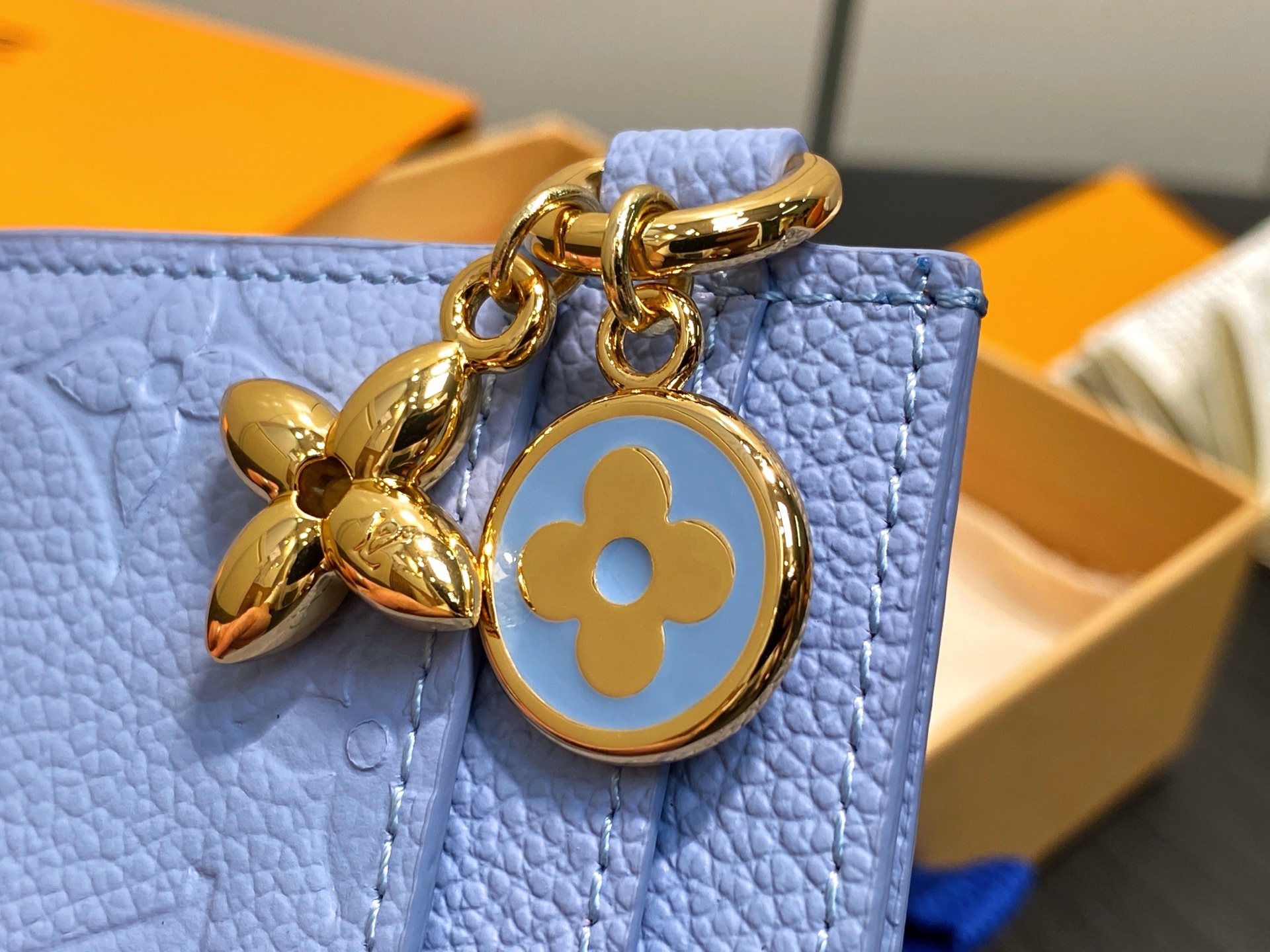 【顶级原单】M13649蓝色 全皮卡包钱包 LV Charms 名片夹 M13647粉色 M13645绿