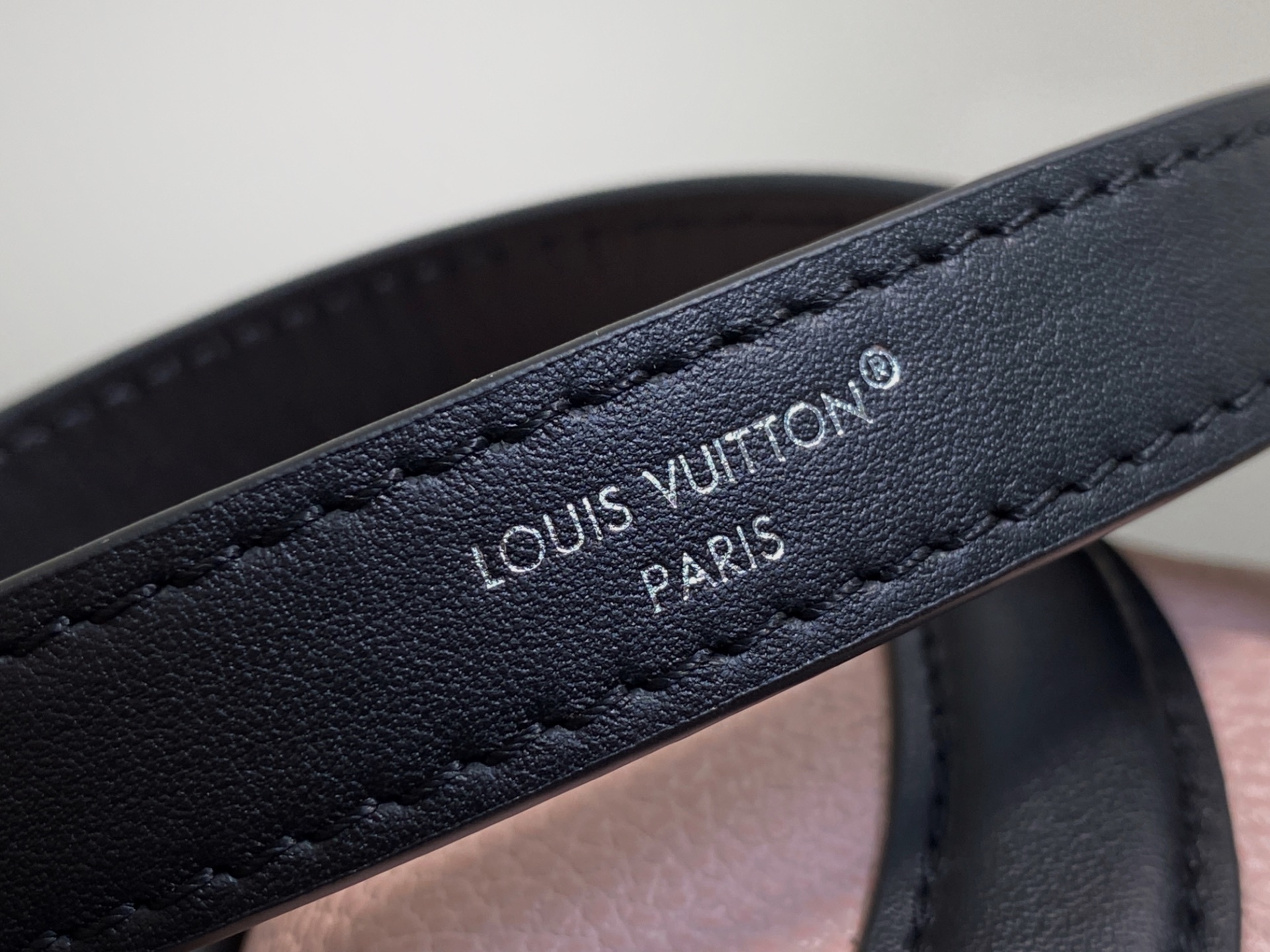 【顶级原单】M25566浅粉色 全皮机车包 NANO LV BIKER 手袋 LV Biker 迷你手袋