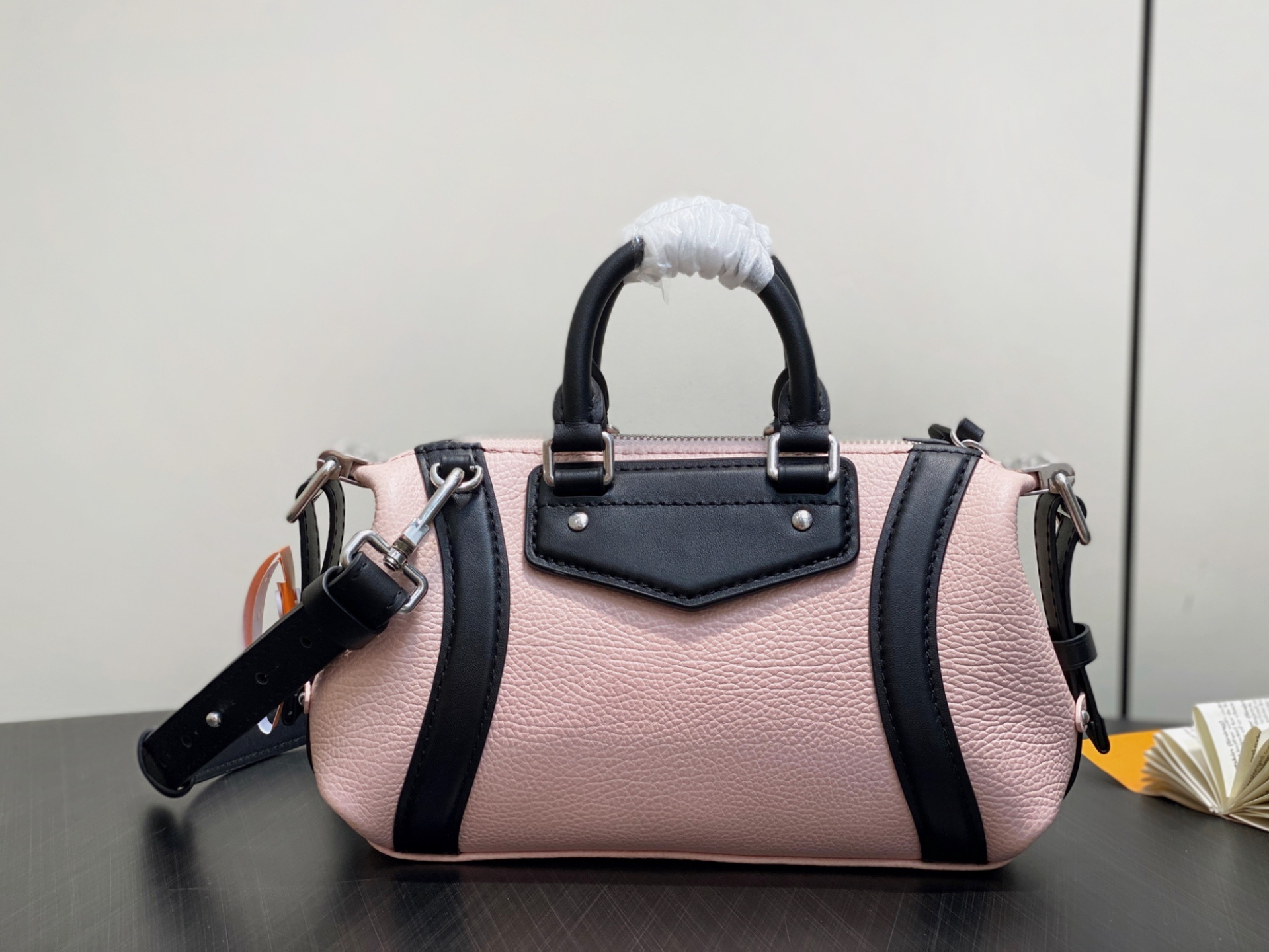 【顶级原单】M25566浅粉色 全皮机车包 NANO LV BIKER 手袋 LV Biker 迷你手袋