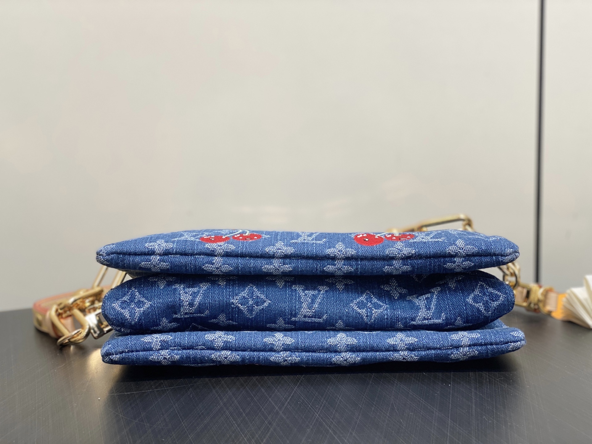 【顶级原单】M14978蓝色丹宁牛仔 刺绣樱桃链条包 LV x TM COUSSIN 小号手袋 牛仔/樱