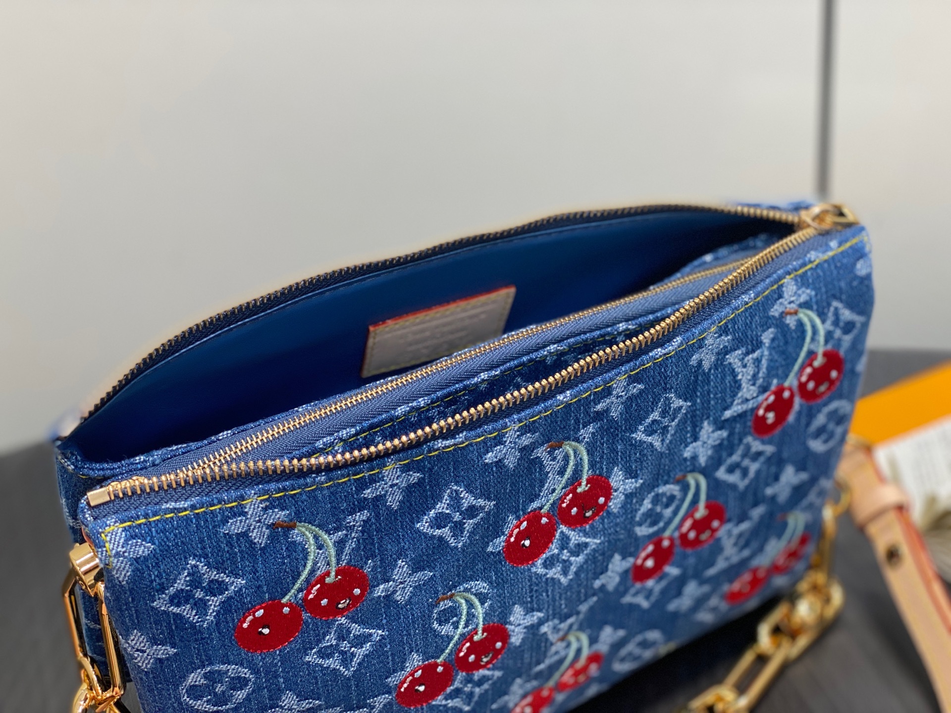 【顶级原单】M14978蓝色丹宁牛仔 刺绣樱桃链条包 LV x TM COUSSIN 小号手袋 牛仔/樱