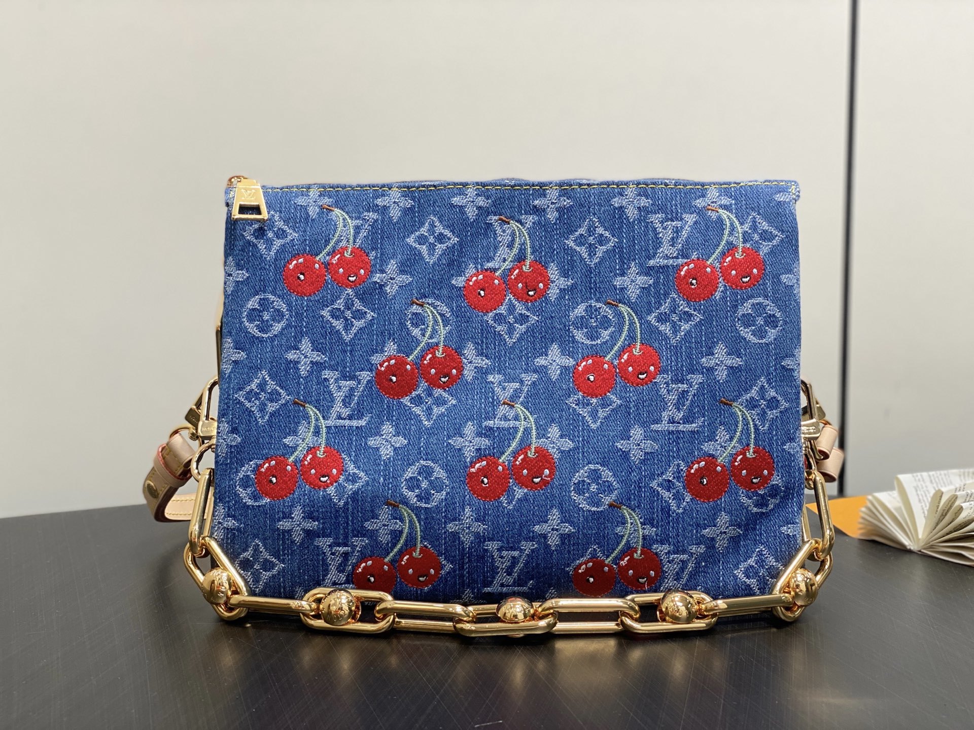 【顶级原单】M14978蓝色丹宁牛仔 刺绣樱桃链条包 LV x TM COUSSIN 小号手袋 牛仔/樱