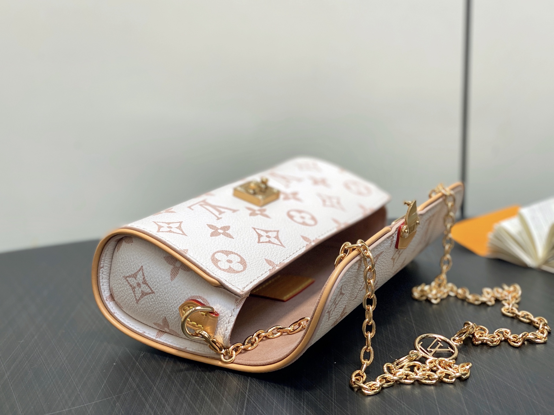 【顶级原单】M26583白花 链条包 Pochette Camille 手袋 本款 Pochette C