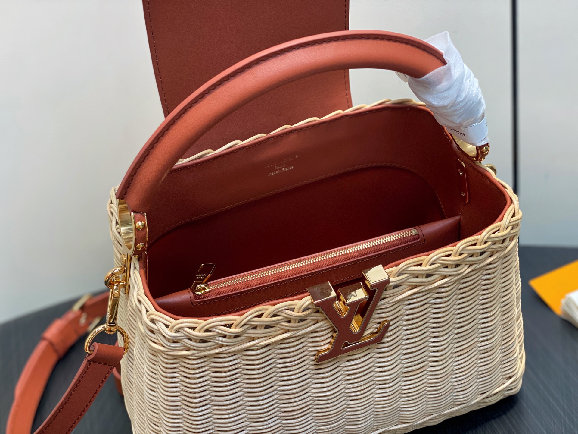 【顶级原单】M11617棕色编织 全皮cap那英款 CAPUCINES BB 手袋 m11617 棕色