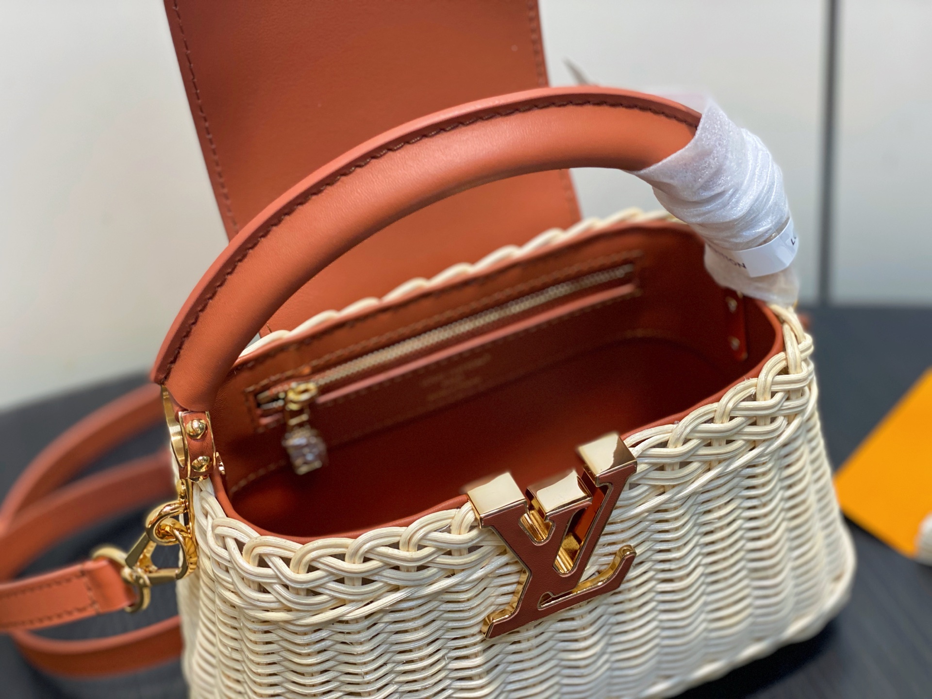 【顶级原单】M11617棕色编织 全皮cap那英款 CAPUCINES 迷你手袋 m11617 棕色 m