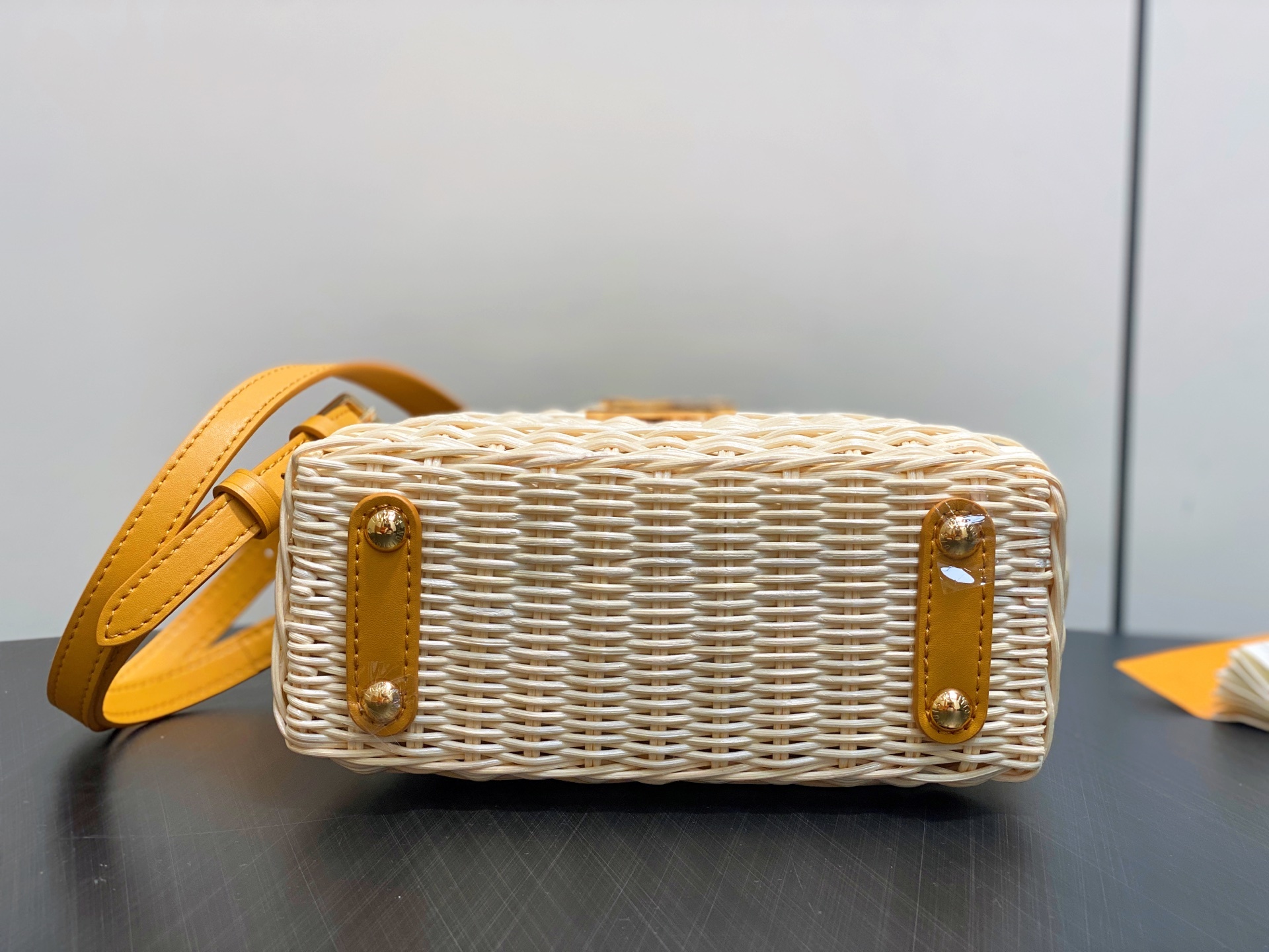 【顶级原单】M11617黄色编织 全皮cap那英款 CAPUCINES 迷你手袋 m11617 棕色 m