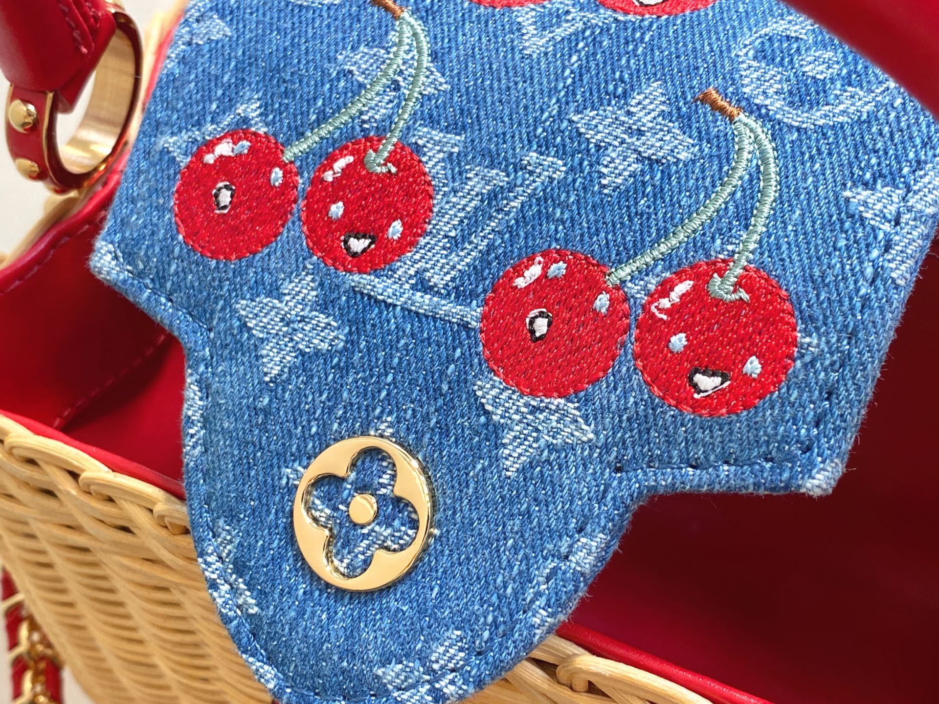 【顶级原单】M14295蓝色丹宁牛仔 刺绣樱桃cap那英款 Capucines 迷你手袋邂逅路易威登 x