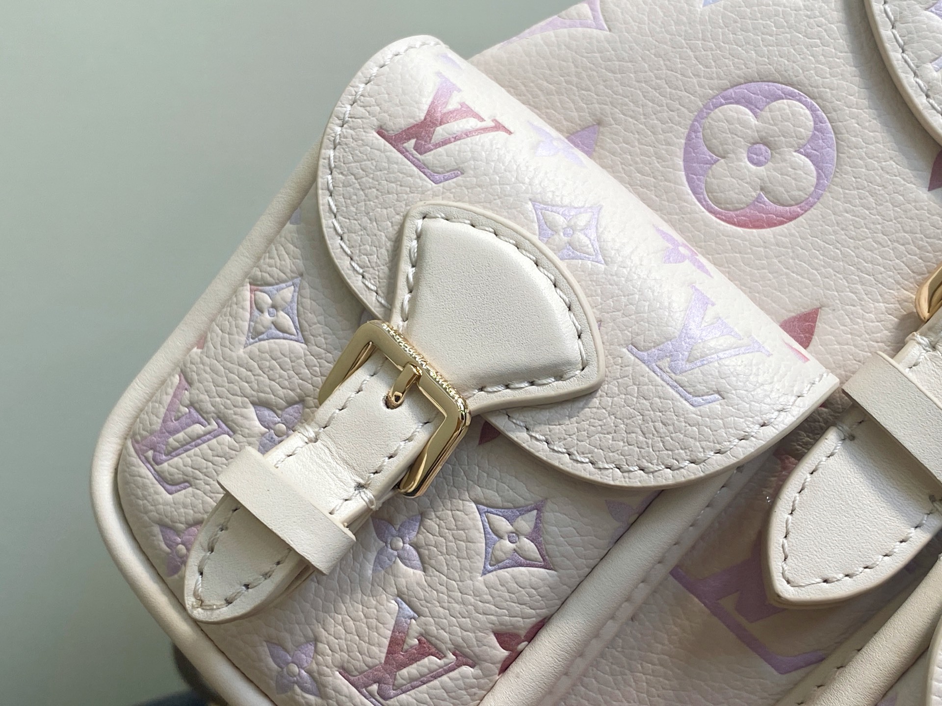 【顶级原单】M15113米白渐变 全皮压花双肩包系列 BACKUP 双肩包 M47072 本款 Back