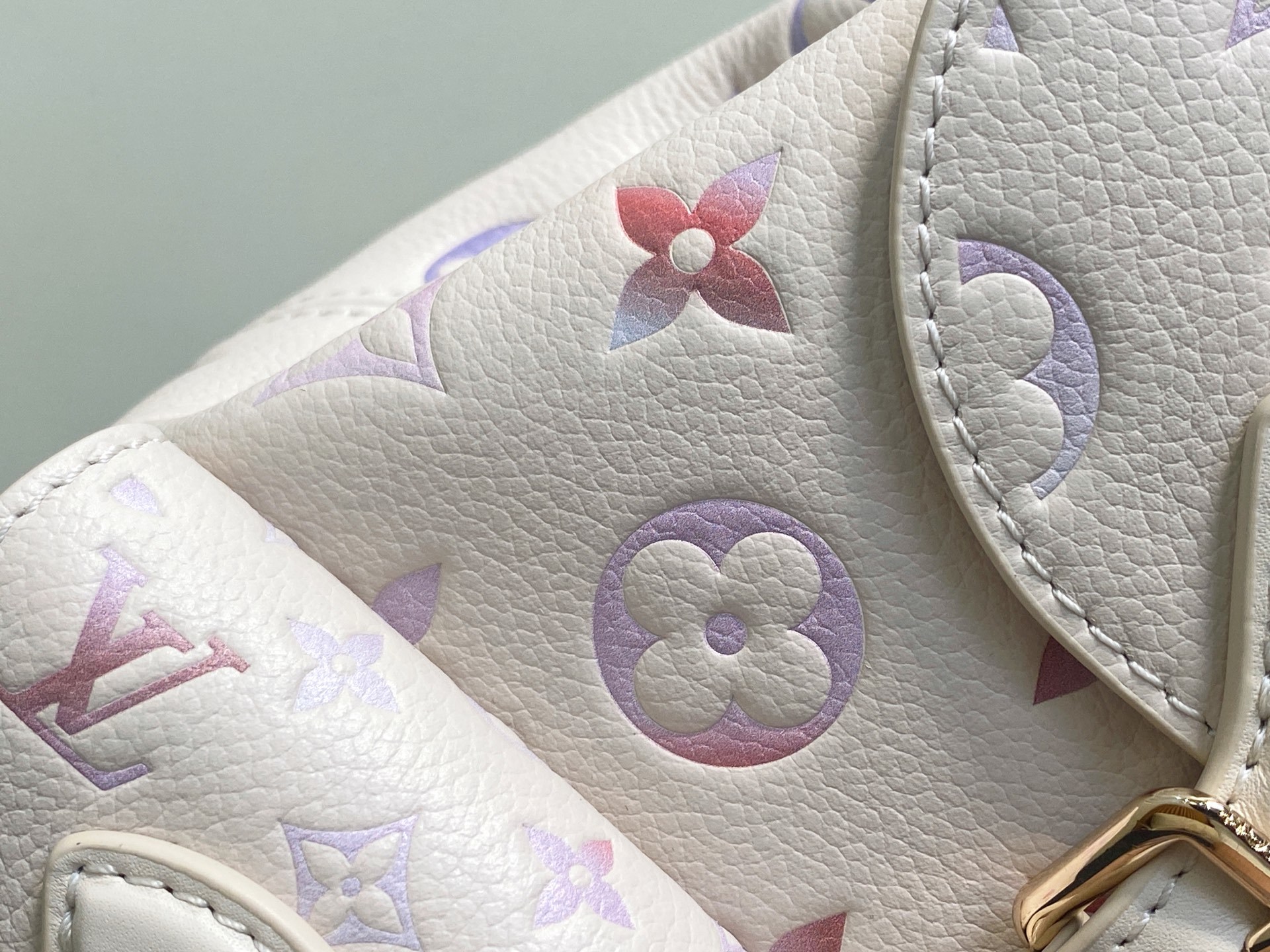 【顶级原单】M15113米白渐变 全皮压花双肩包系列 BACKUP 双肩包 M47072 本款 Back