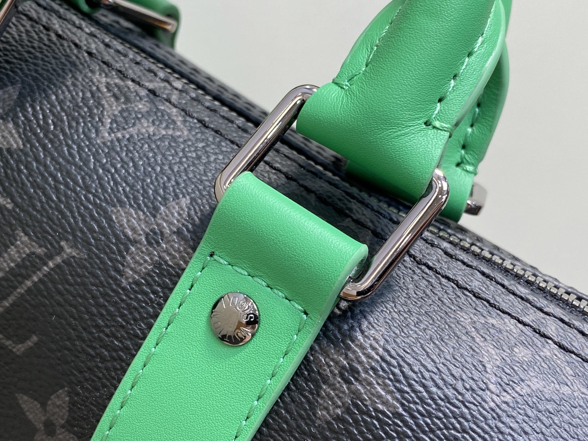 【顶级原单】M25885黑花/绿色 男包枕头包 KEEPALL BANDOULIÈRE 25 手袋 本款