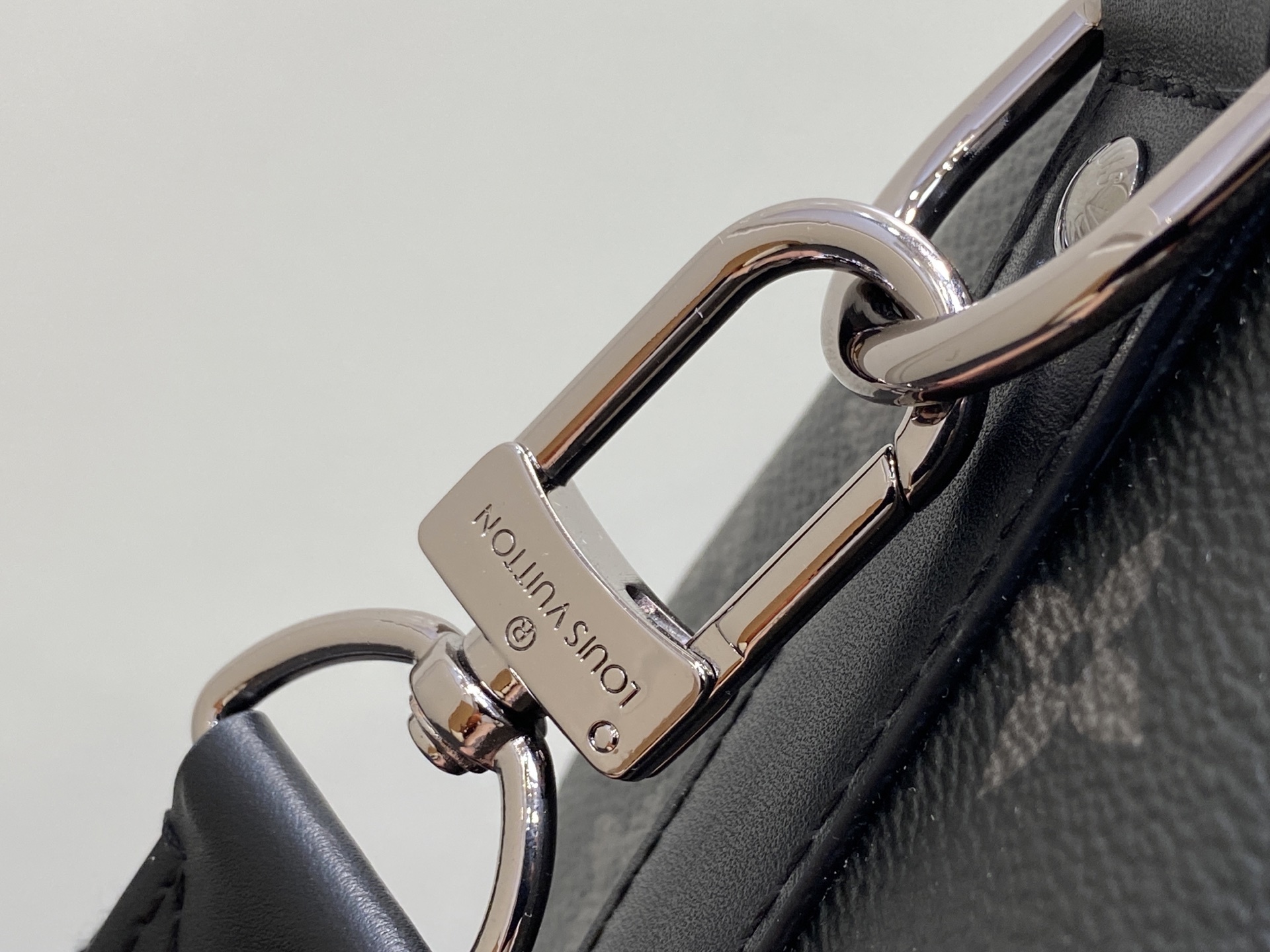 【顶级原单】M25885黑花/绿色 男包枕头包 KEEPALL BANDOULIÈRE 25 手袋 本款
