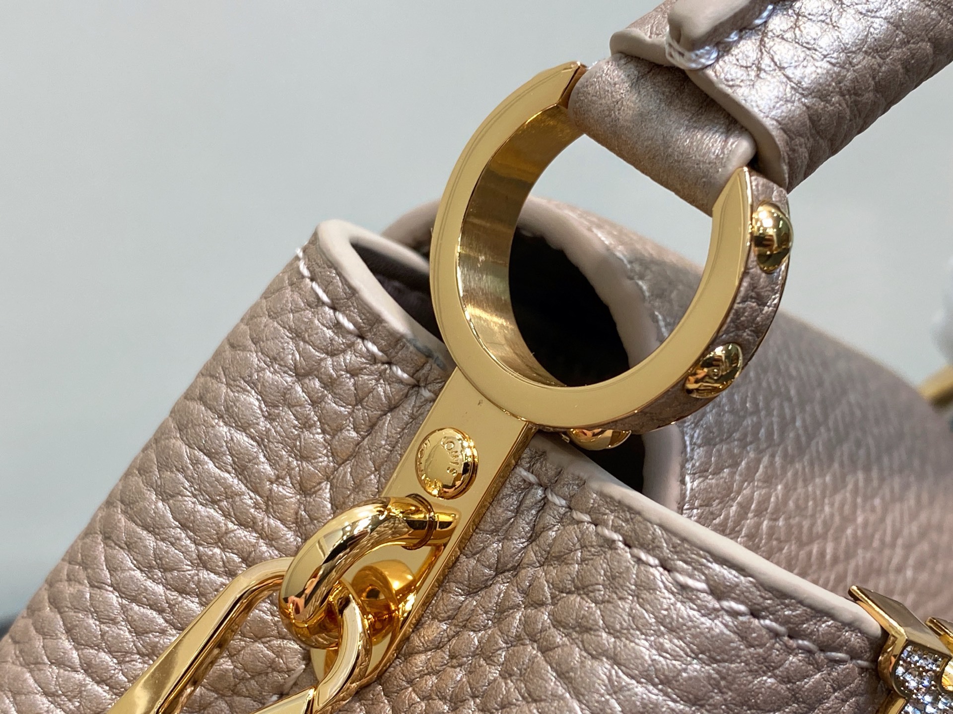 【顶级原单】M48865珠光拼金钻花冠 全皮cap那英款 超迷你 Capucines nano手袋 法国