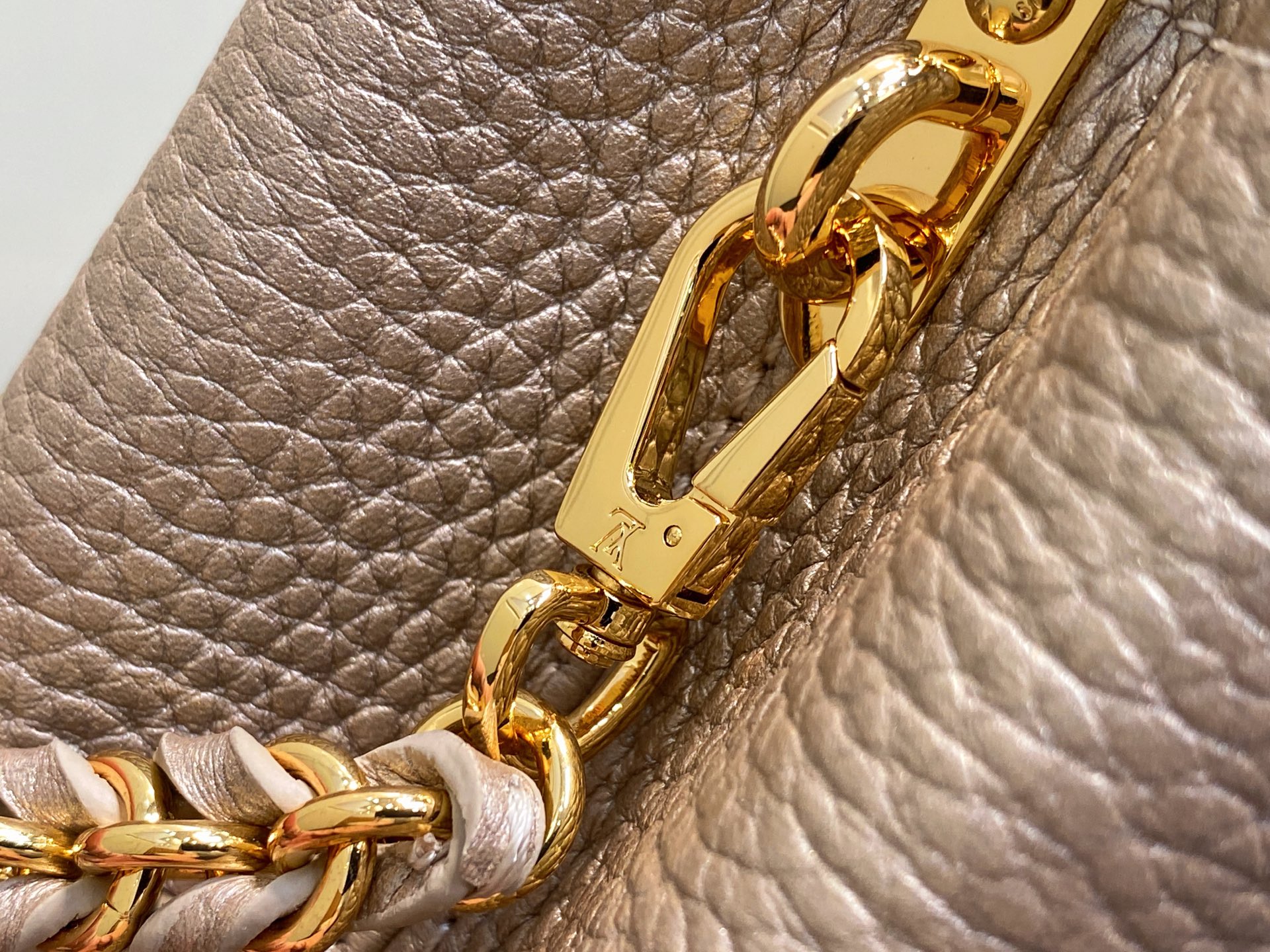 【顶级原单】M48865 珠光拼金钻花冠 全皮cap那英款 Capucines 迷你手袋 法国进口小牛皮