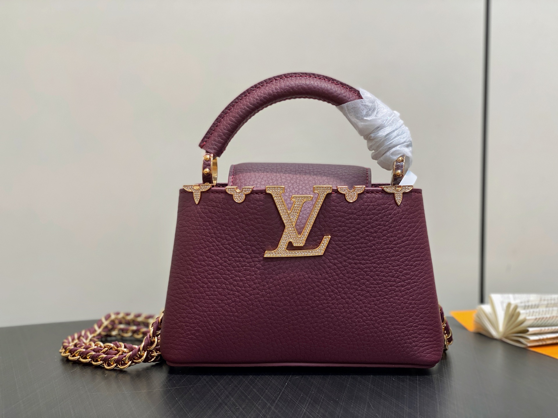 【顶级原单】M48865酒红拼金钻花冠 全皮cap那英款 Capucines 迷你手袋 法国进口小牛皮,