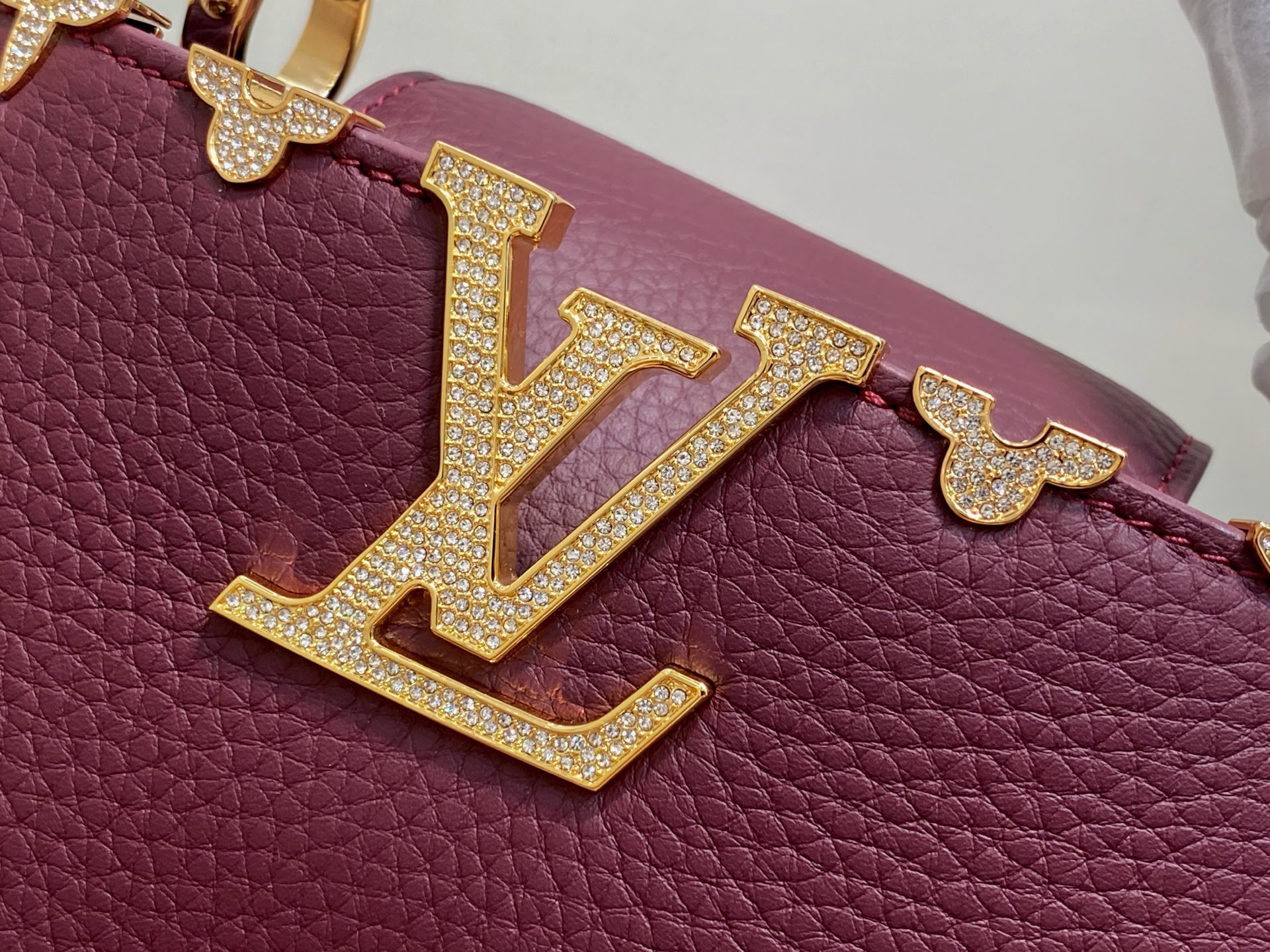 【顶级原单】M48865酒红拼金钻花冠 全皮cap那英款 Capucines 迷你手袋 法国进口小牛皮,