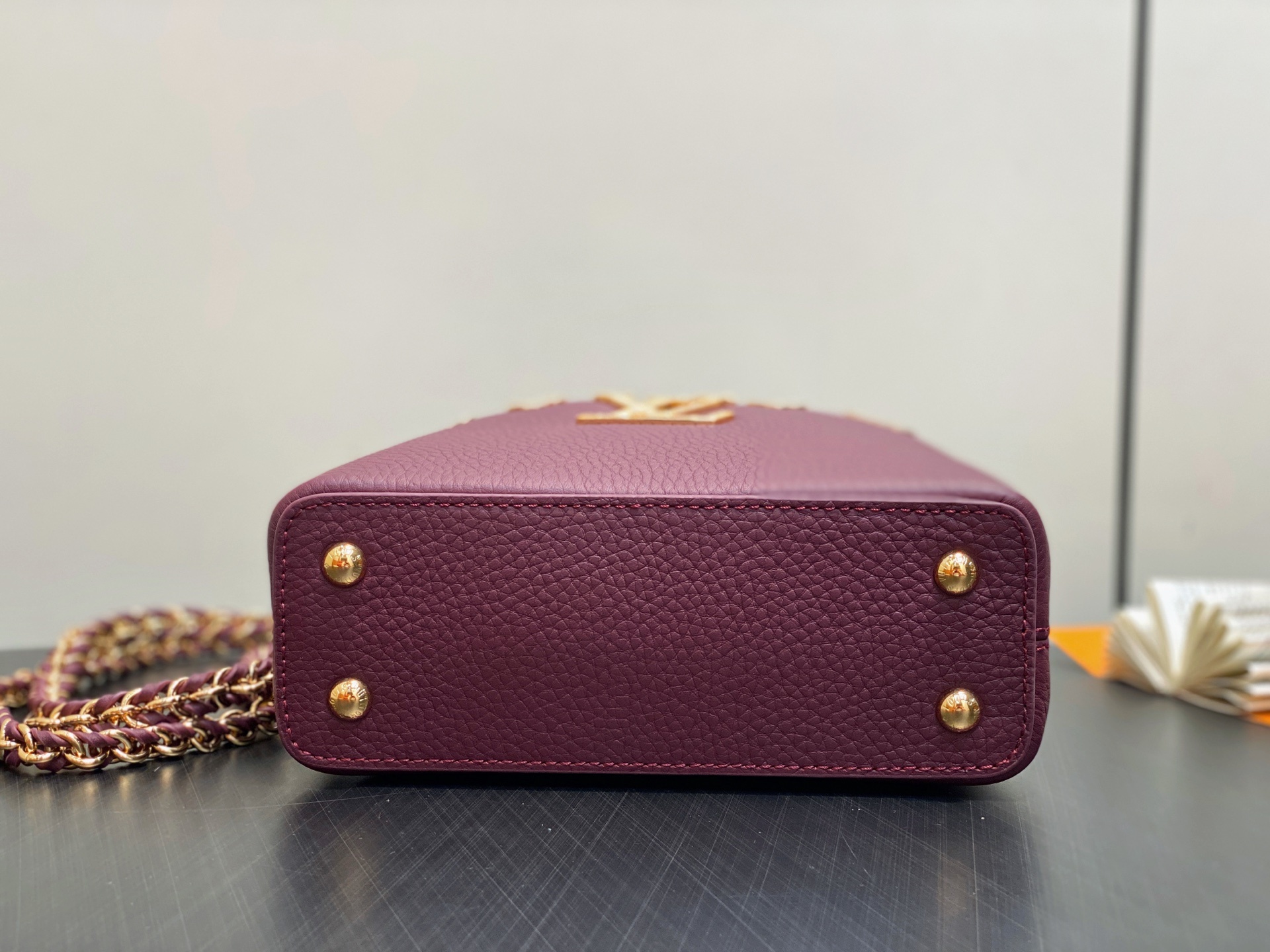 【顶级原单】M48865酒红拼金钻花冠 全皮cap那英款 Capucines 迷你手袋 法国进口小牛皮,