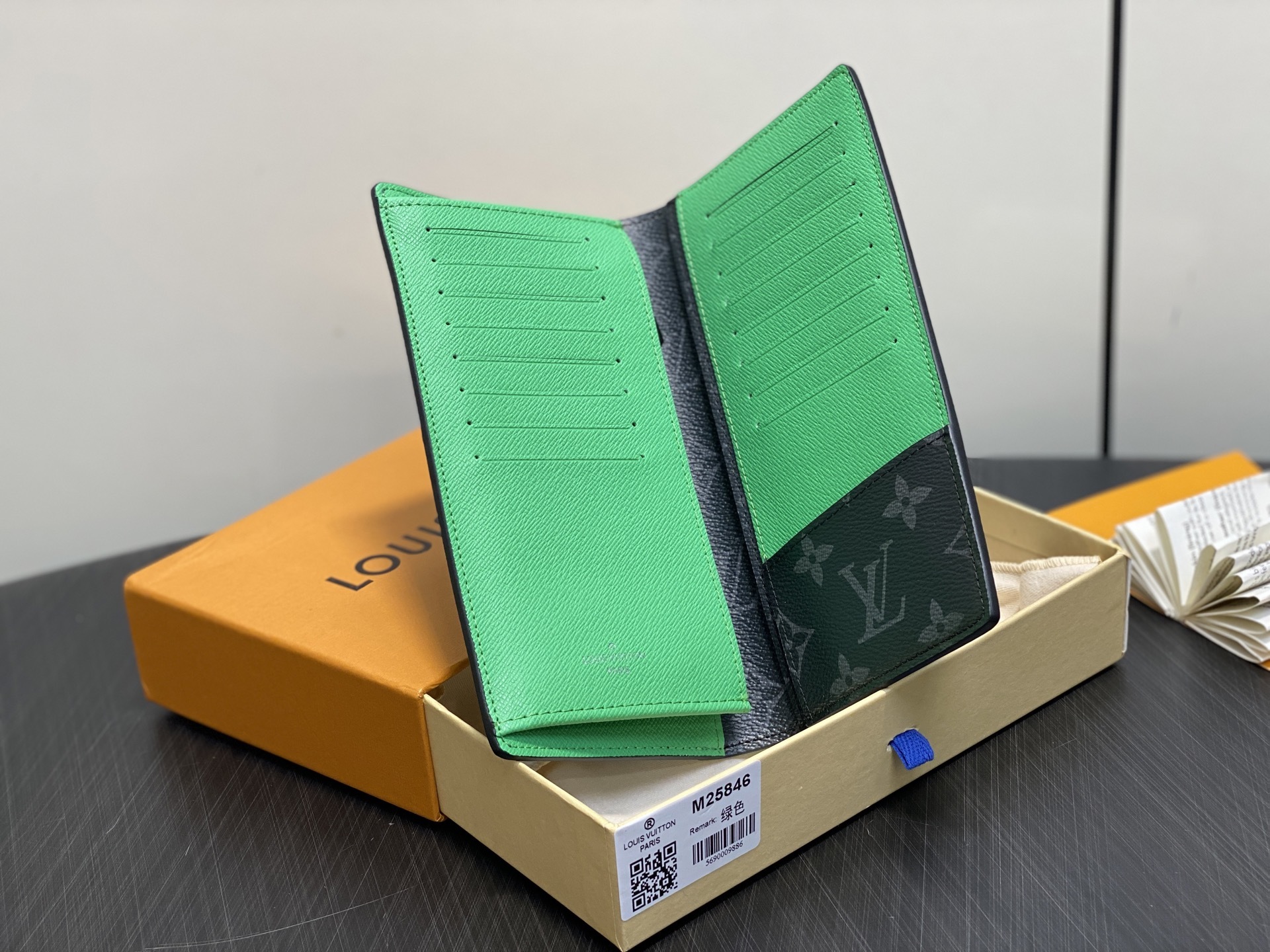 【顶级原单】M25846黑花/绿色 长款西装夹钱包 当季新款 BRAZZA 钱夹 本款 Brazza 钱