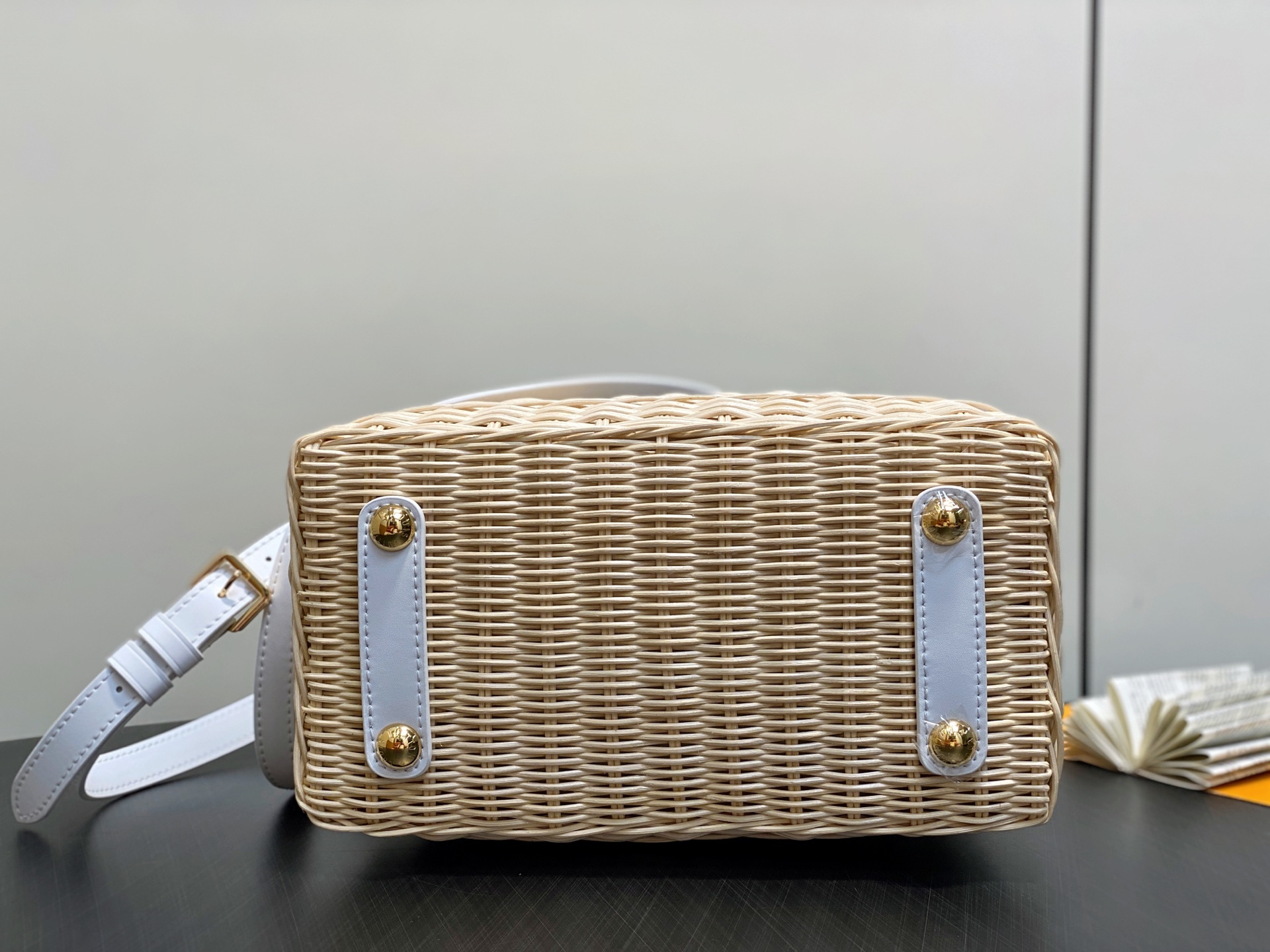 【顶级原单】M26005白色编织 全皮cap那英款 CAPUCINES BB 手袋 m11617 棕色