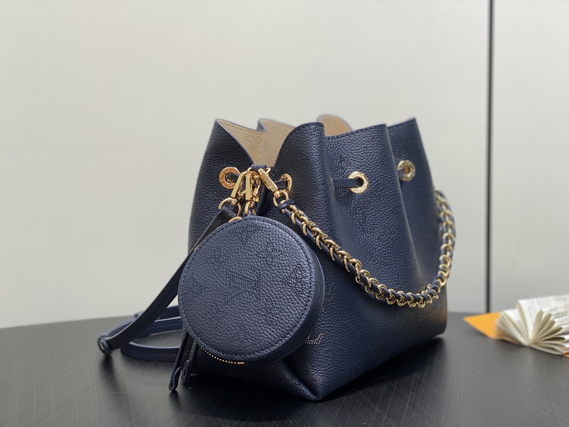 【顶级原单】M14315深蓝/镂空 全皮水桶包 BELLA 手袋 M57070 本款 Bella 手袋为