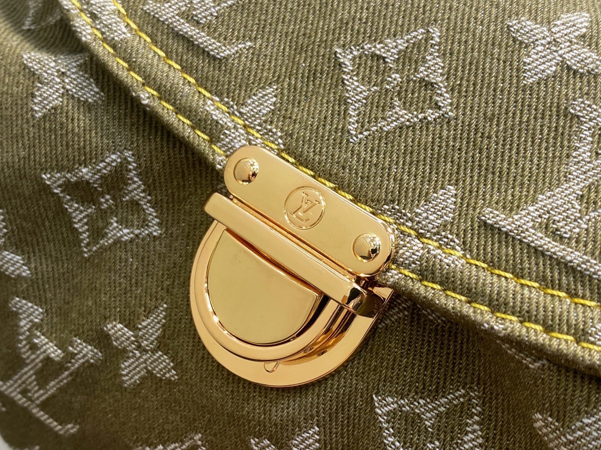 【顶级原单】M95217草绿色 丹宁牛仔腋下包 Vintage 牛仔挎包 中古绝版牛仔手包,夏日必备时尚