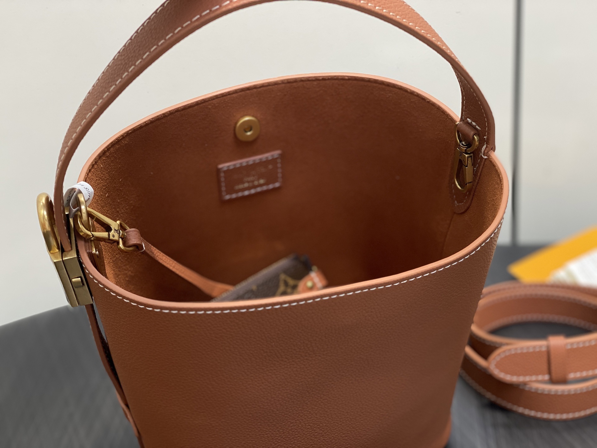 【顶级原单】M14416棕色 全皮水桶包 LOW KEY ALL IN BB 手袋 m25543 黑色