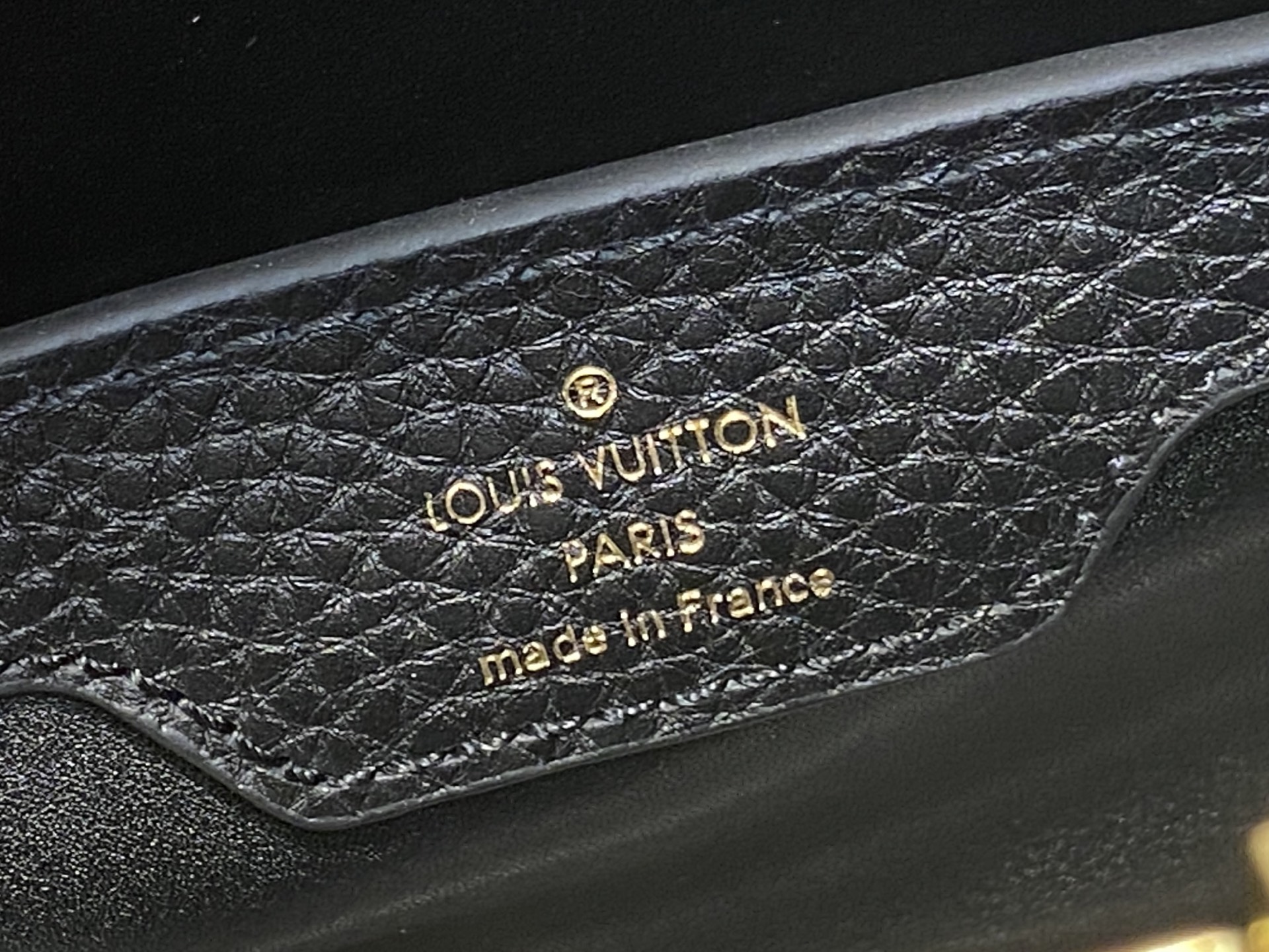 【顶级原单】M48865黑色拼金钻花冠 全皮cap那英款 Capucines 迷你手袋 法国进口小牛皮,