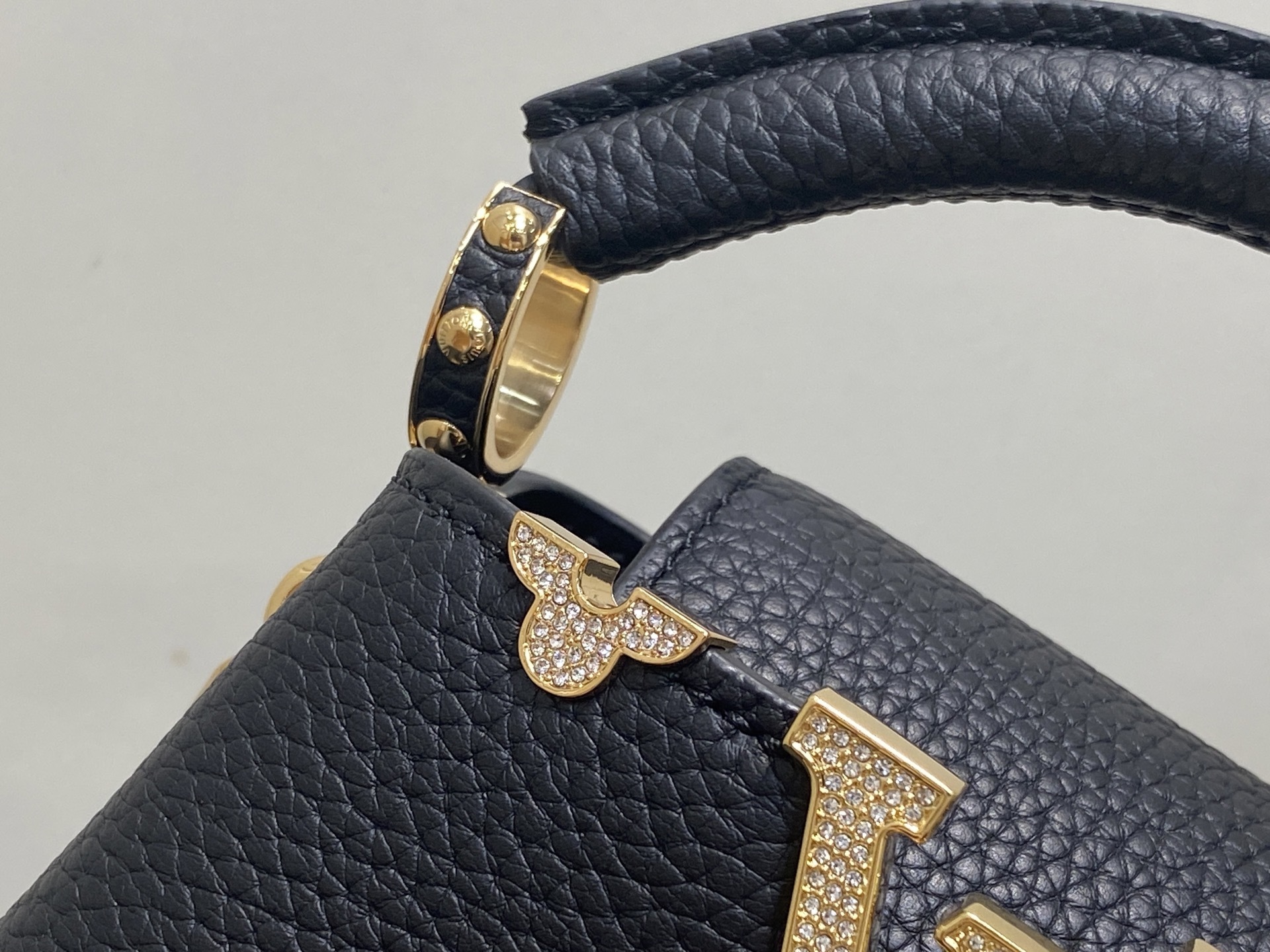 【顶级原单】M48865黑色拼金钻花冠 全皮cap那英款 超迷你 Capucines nano手袋 法国