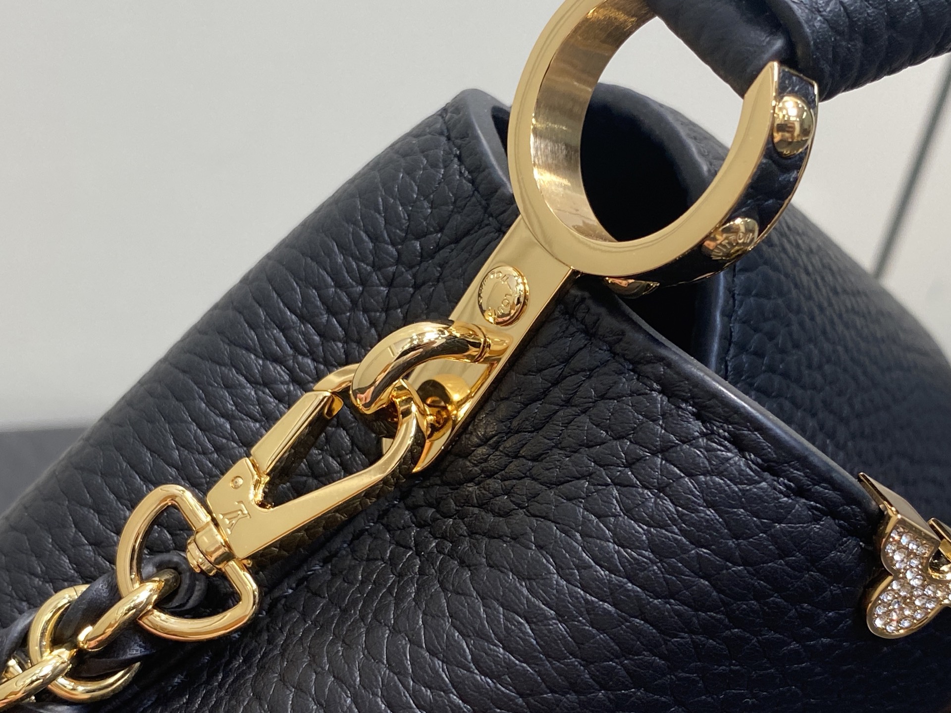 【顶级原单】M48865黑色拼金钻花冠 全皮cap那英款 超迷你 Capucines nano手袋 法国