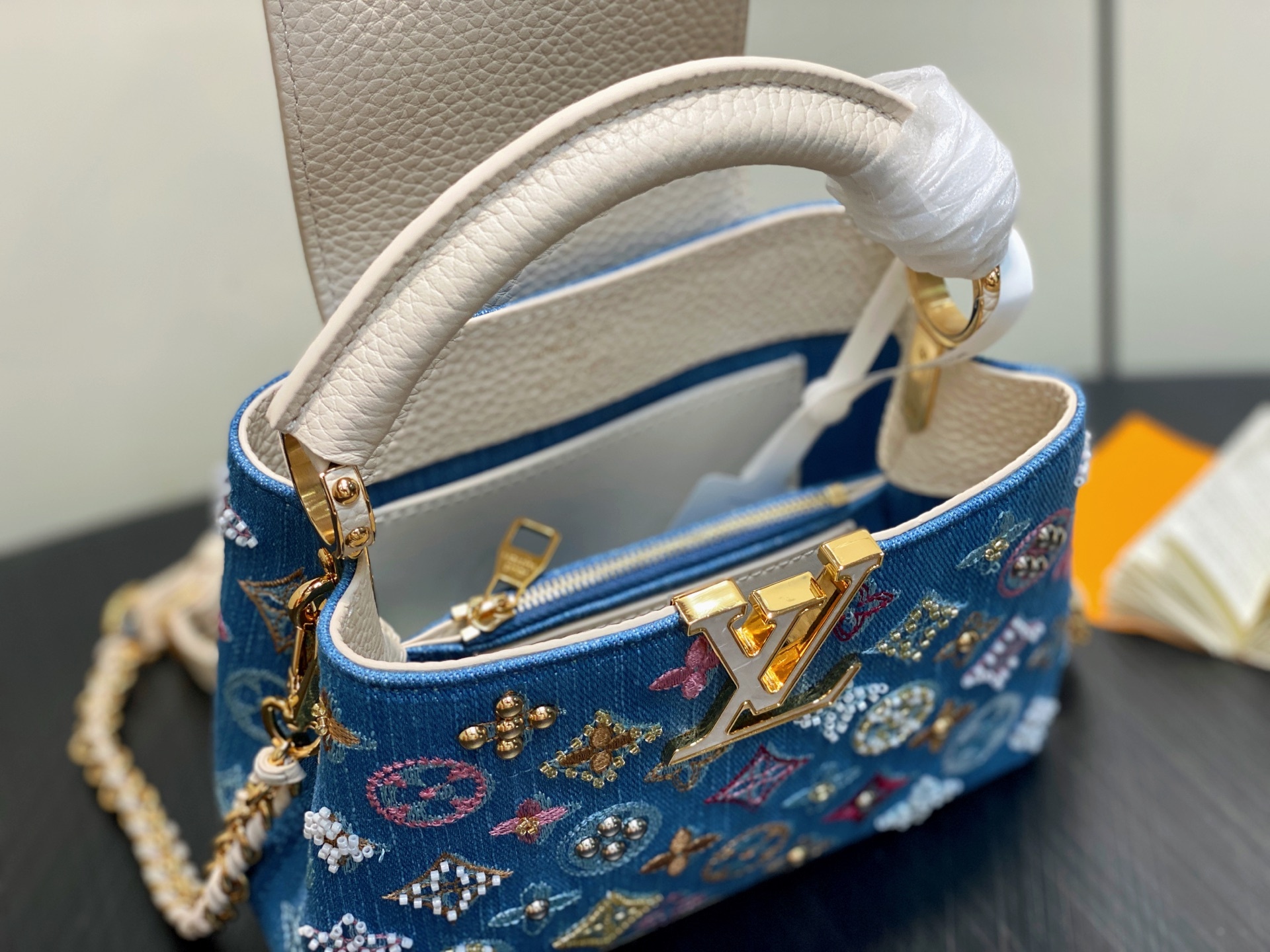 【顶级原单】M12947蓝色牛仔 全皮cap那英款 Capucines 迷你手袋 本款 Capucine