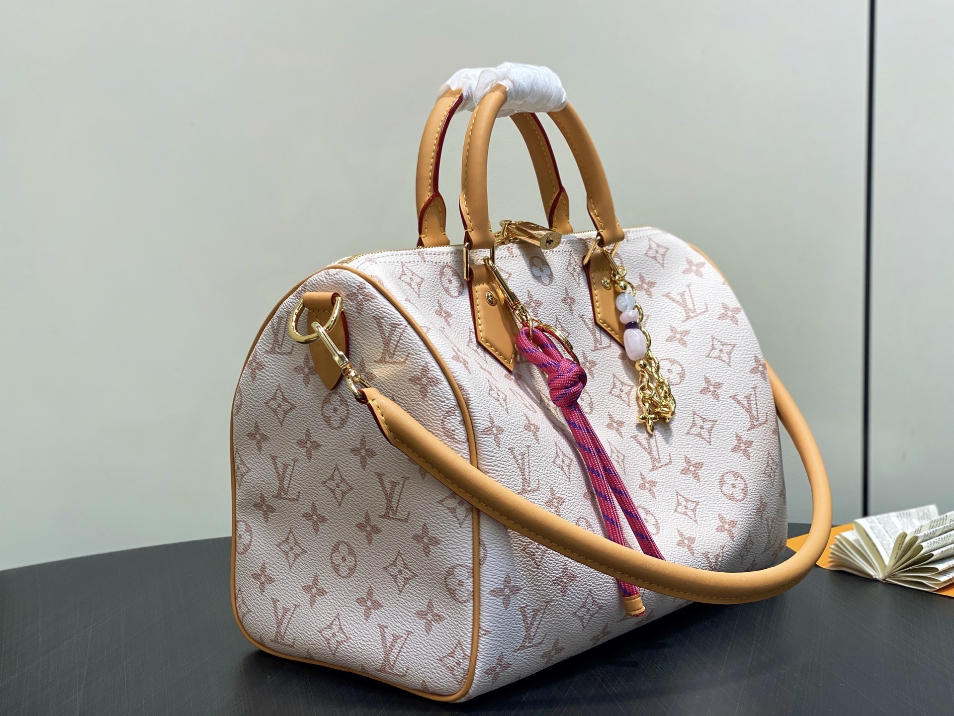 【顶级原单】M15108白花 speedy枕头包 当季新款 SPEEDY SOFT 30 LUCKY 手