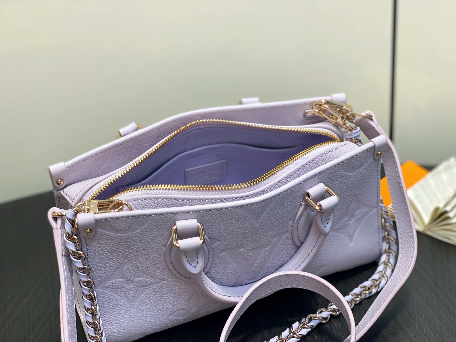 【顶级原单】M15182紫色 M23640全皮压花链条四方包 ONTHEGO EAST WEST 手袋