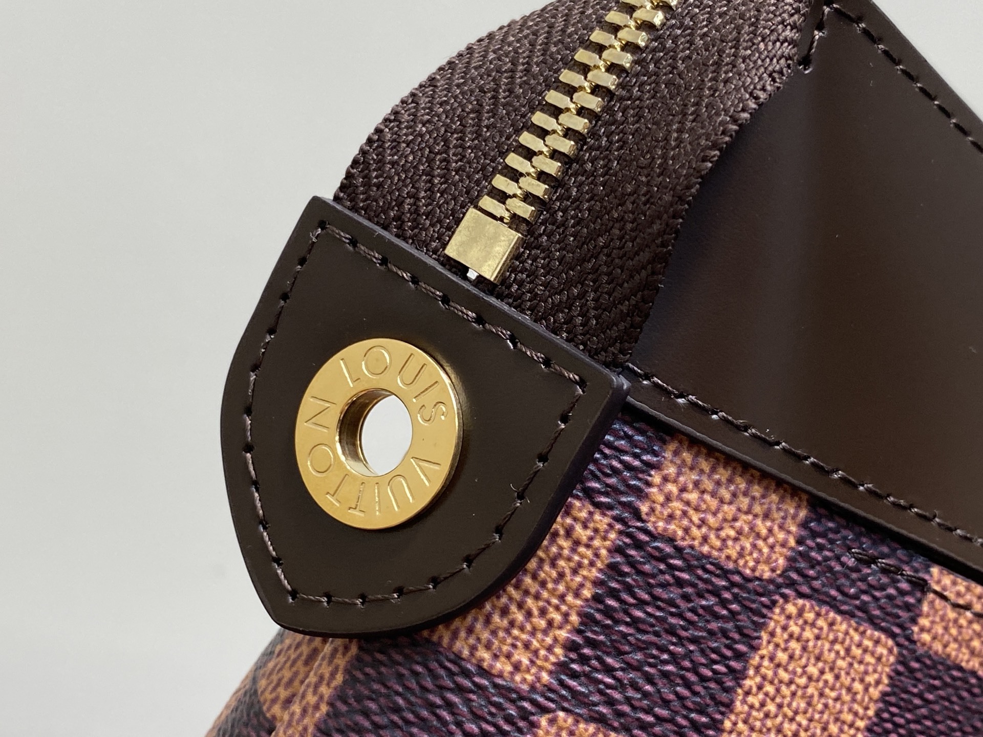 【顶级原单】M40813啡格 公仔丝印手包手拿包 pochette voyage souple 手拿包