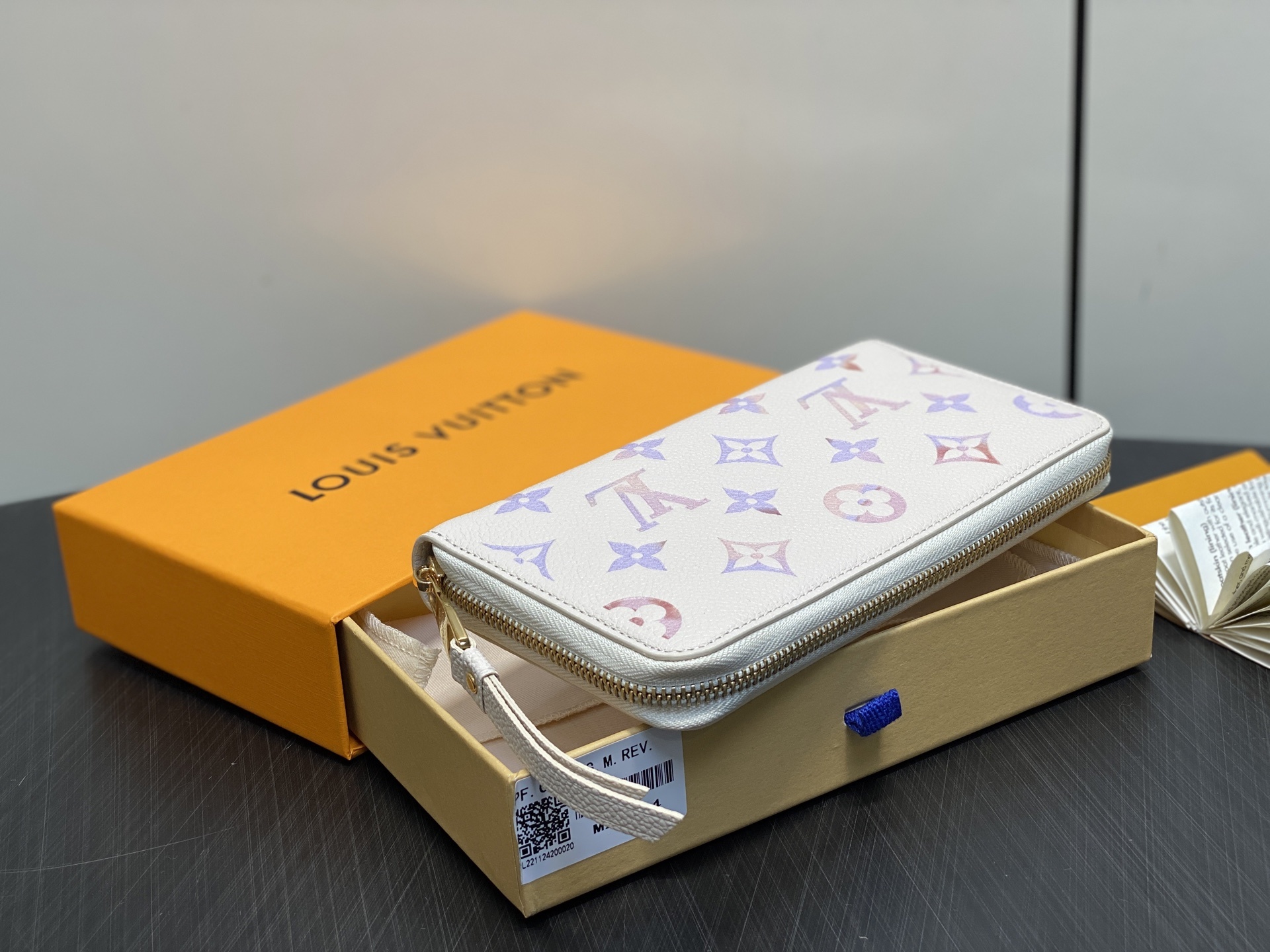 【顶级原单】M25594米白 七夕限定幻彩全皮单拉链钱包 NEW Zippy Wallet 钱包 Zip