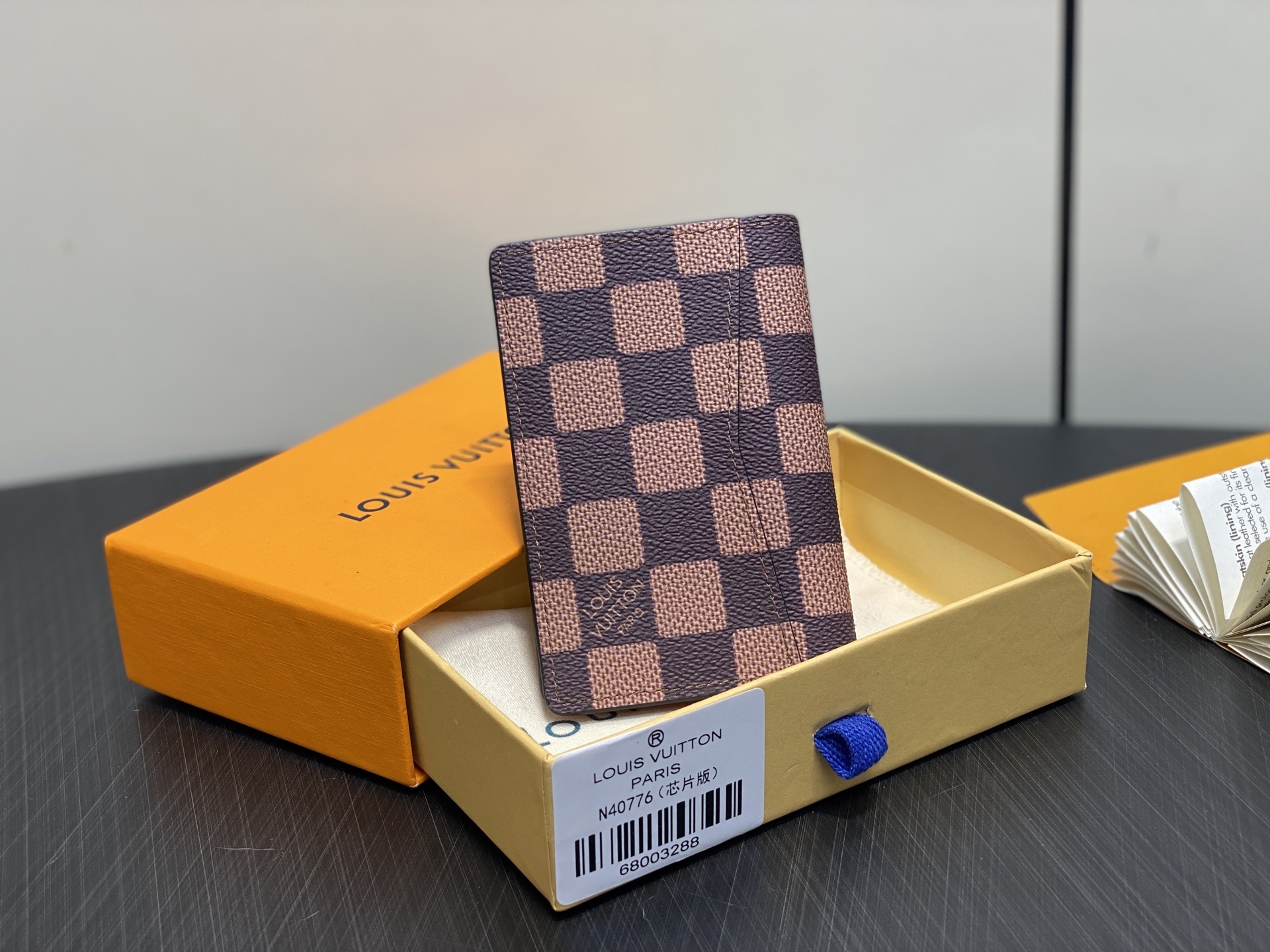【顶级原单】N40776啡格 Lv nigo联名 头像丝印卡包钱包 当季新款 口袋钱夹 本款口袋钱夹取材