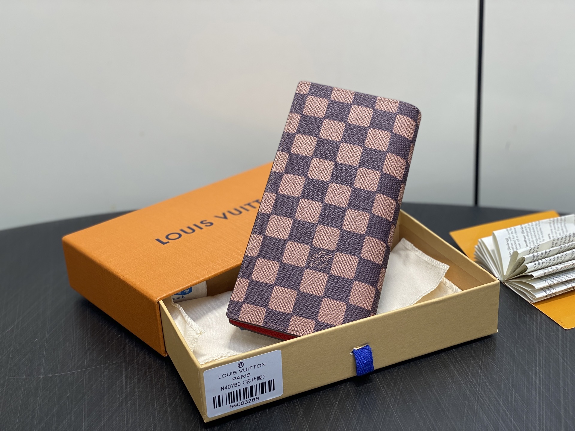 【顶级原单】N40780啡格 Lv nigo联名 头像丝印长款西装夹钱包 当季新款 BRAZZA 钱夹