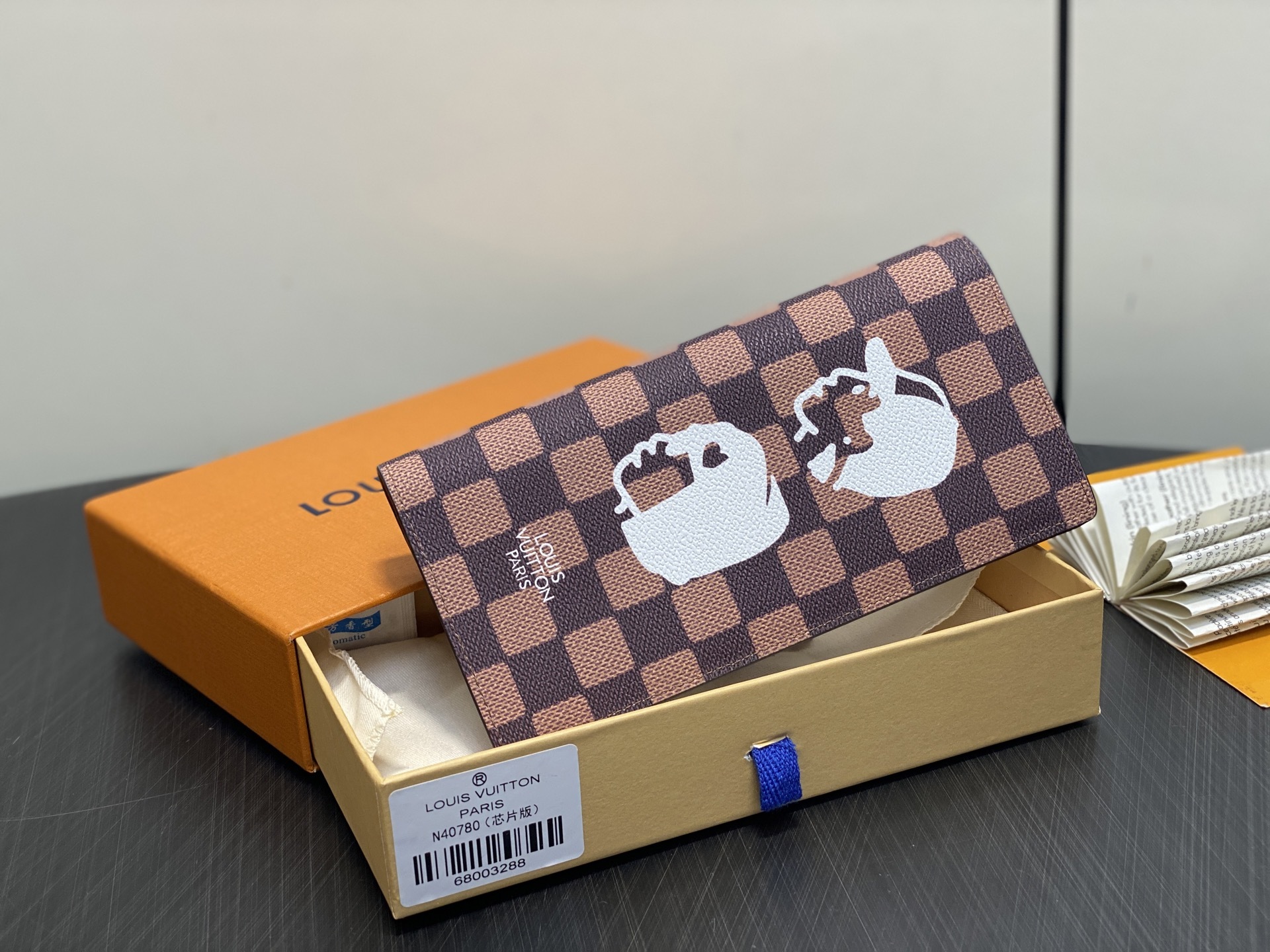 【顶级原单】N40780啡格 Lv nigo联名 头像丝印长款西装夹钱包 当季新款 BRAZZA 钱夹