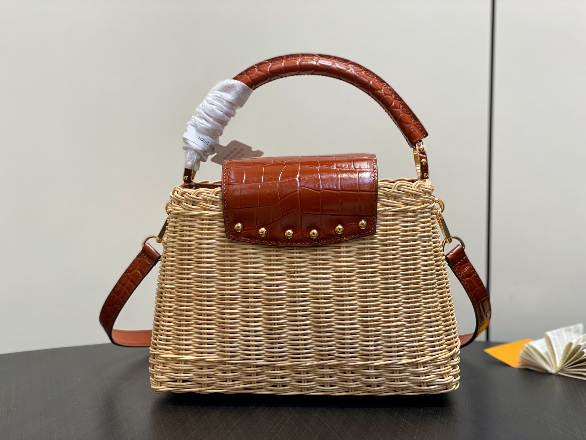 【顶级原单】M88126棕色鳄鱼纹 编织cap那英款 CAPUCINES BB 手袋 编织/ 牛皮压鳄鱼