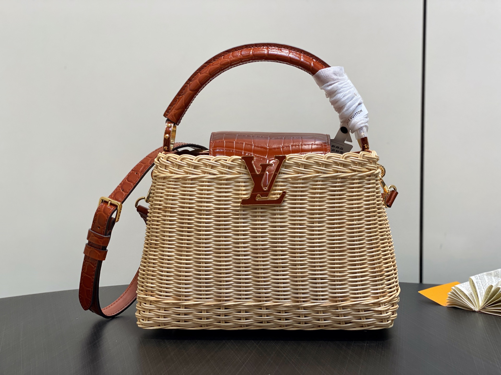 【顶级原单】M88126棕色鳄鱼纹 编织cap那英款 CAPUCINES BB 手袋 编织/ 牛皮压鳄鱼