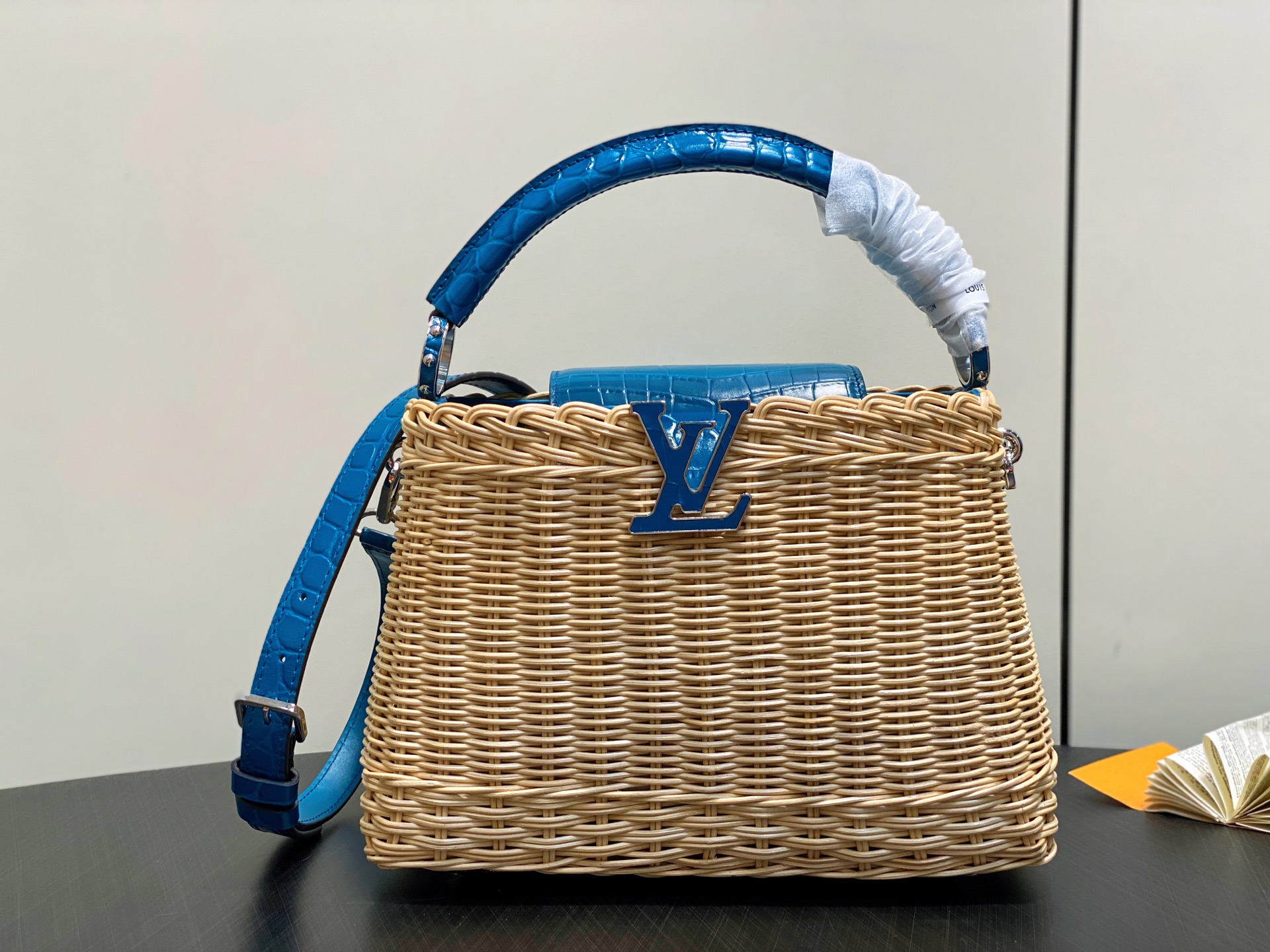 【顶级原单】M88126蓝色鳄鱼纹 编织cap那英款 CAPUCINES BB 手袋 编织/ 牛皮压鳄鱼