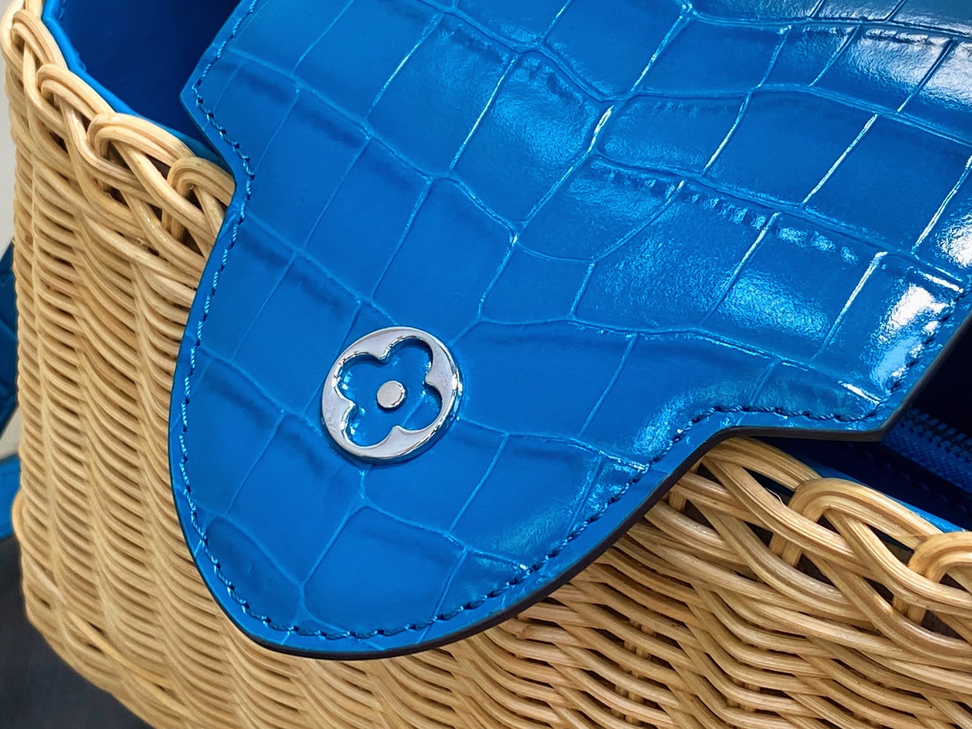【顶级原单】M88126蓝色鳄鱼纹 编织cap那英款 CAPUCINES BB 手袋 编织/ 牛皮压鳄鱼