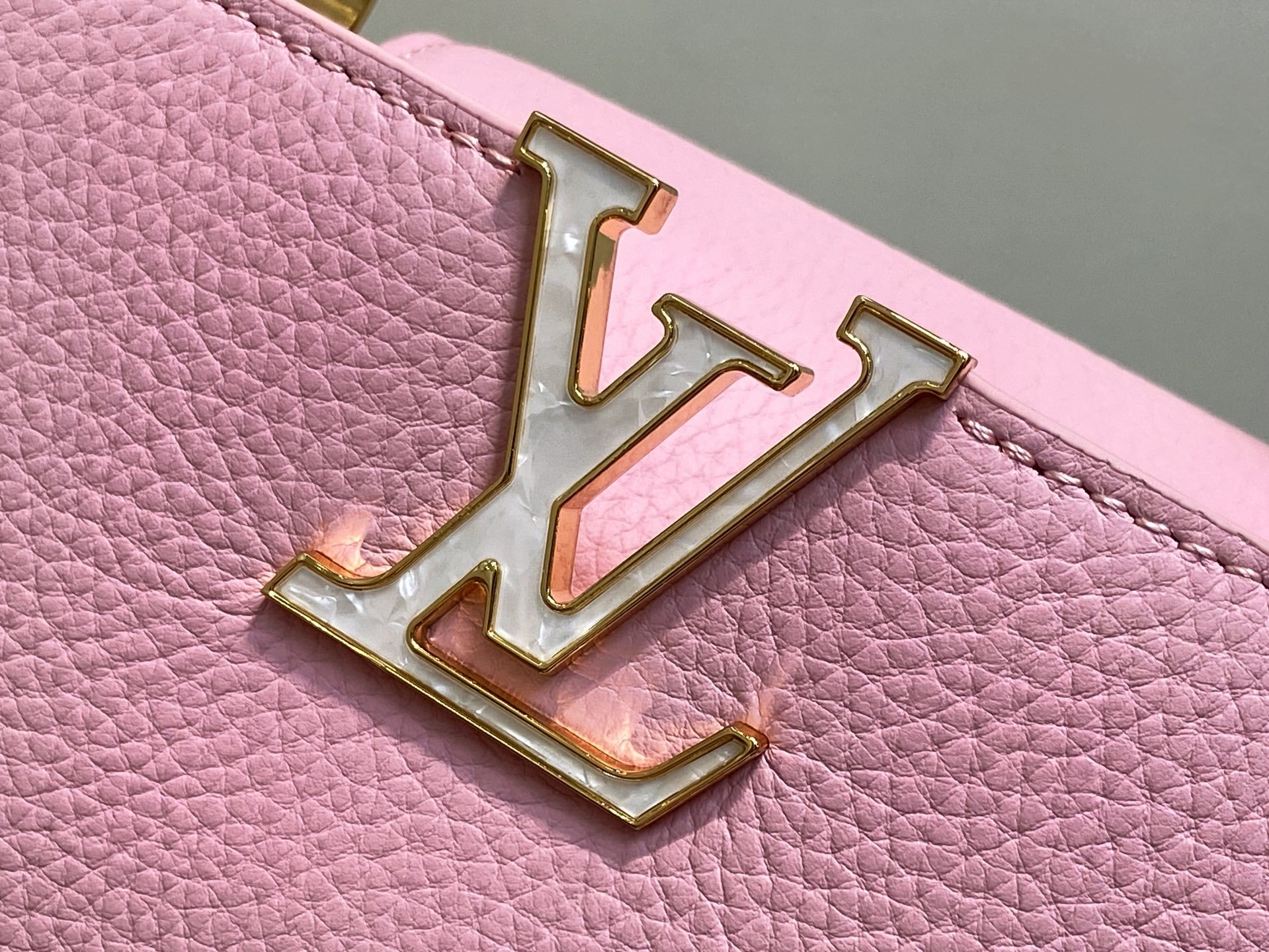 【顶级原单】M14970粉色 链条全皮cap那英款 CAPUCINES BB手袋 Capucines 系