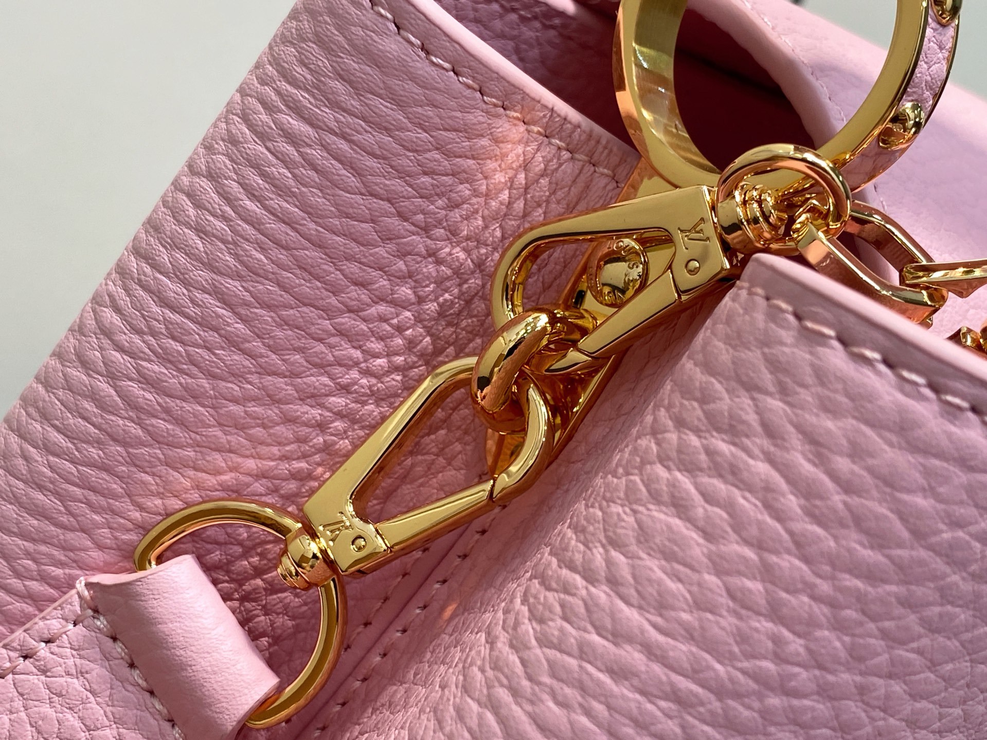 【顶级原单】M14970粉色 链条全皮cap那英款 CAPUCINES BB手袋 Capucines 系