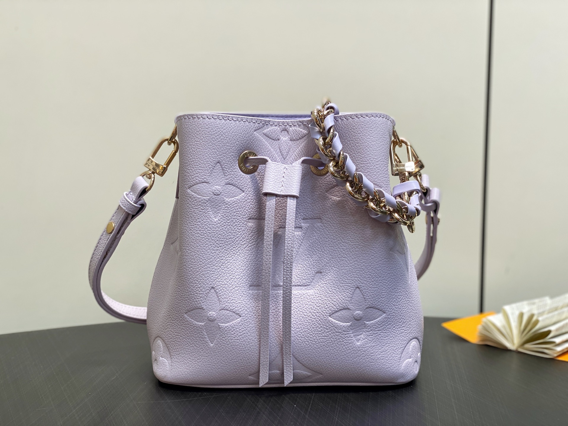 【顶级原单】M25675浅紫色 全皮水桶包 本款 Néonoé BB 手袋 以清雅风姿加入 Dream