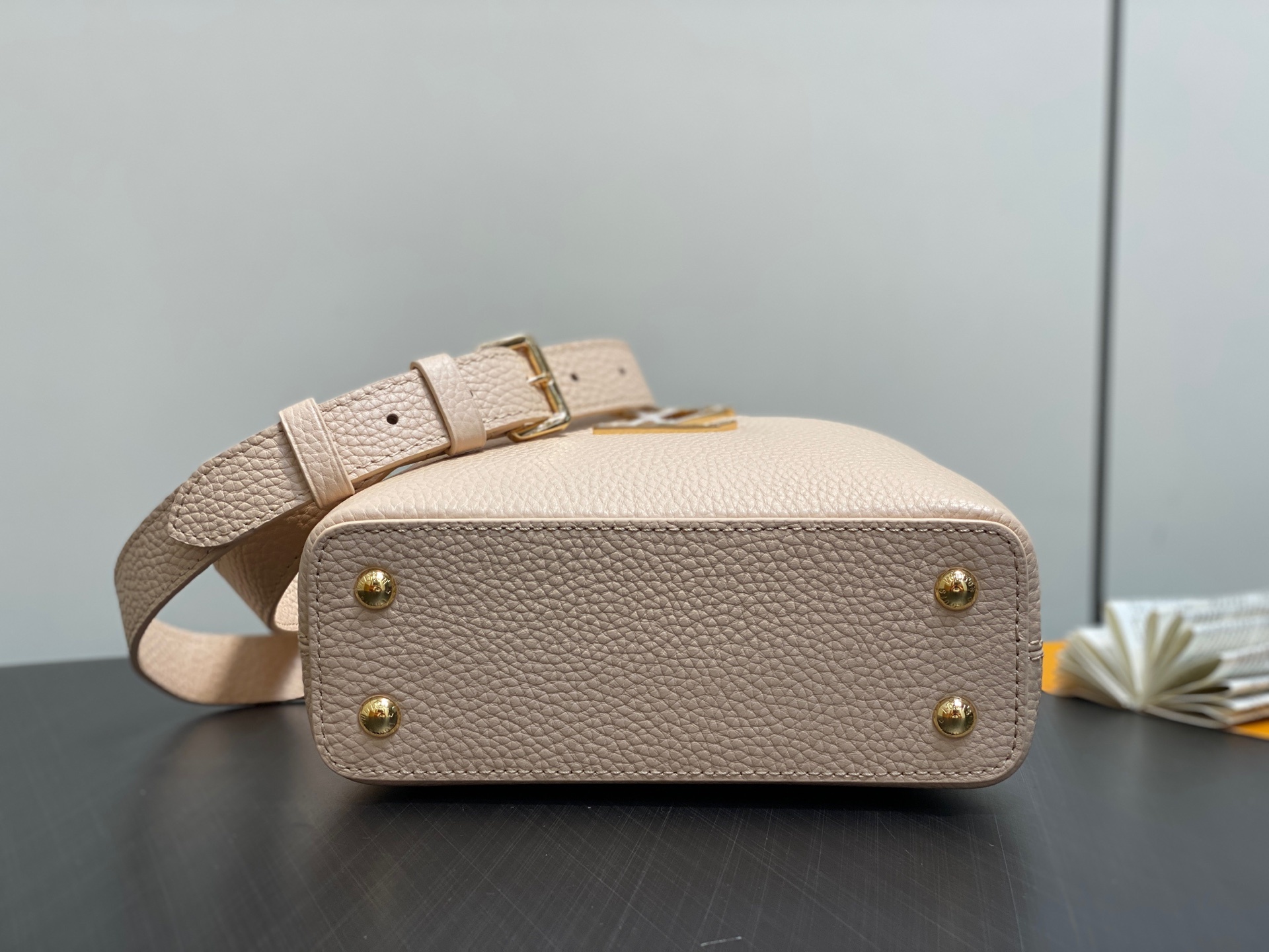 【顶级原单】M25461米黄色 全皮cap那英款系列 CAPUCINES 迷你手袋 M24727 Cap