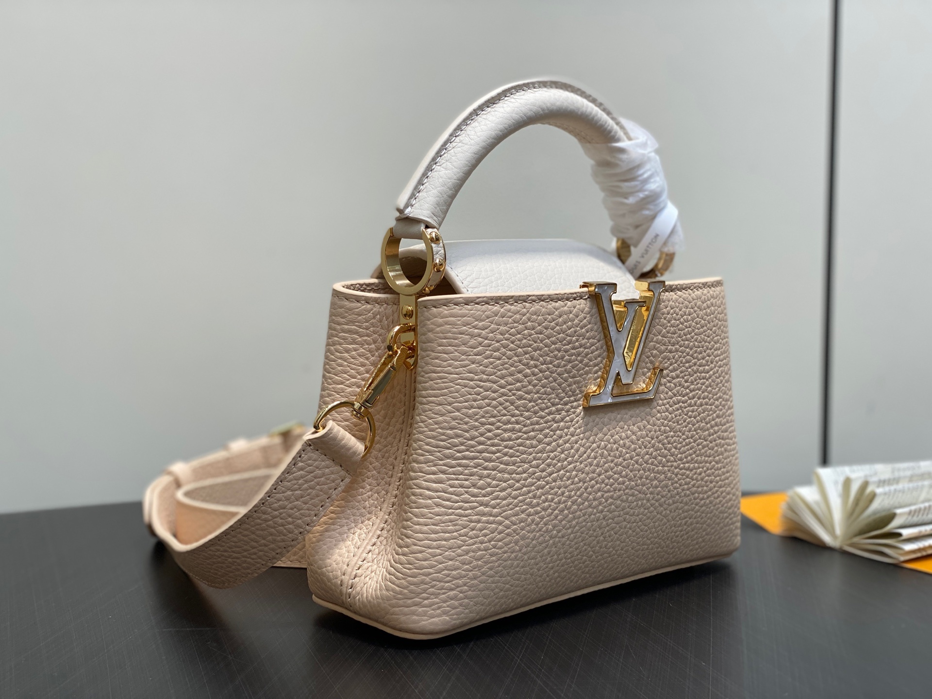 【顶级原单】M25461米黄色 全皮cap那英款系列 CAPUCINES 迷你手袋 M24727 Cap