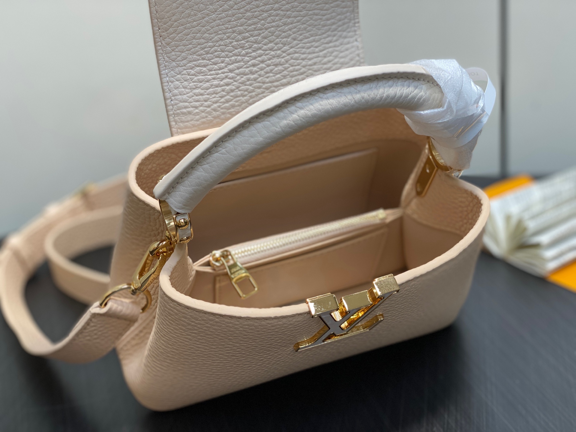 【顶级原单】M25461米黄色 全皮cap那英款系列 CAPUCINES 迷你手袋 M24727 Cap