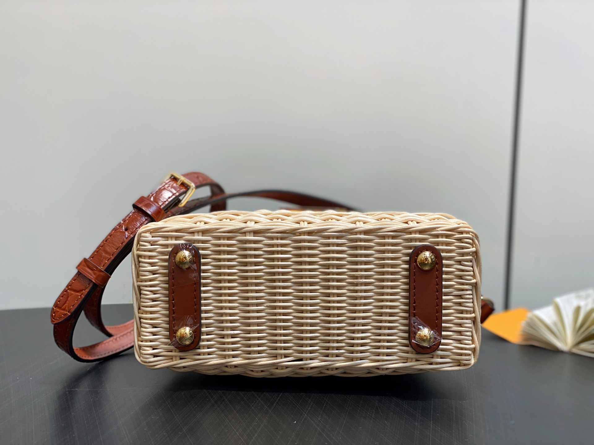 【顶级原单】M88126棕色编织 鳄鱼纹cap那英款 CAPUCINES mini 手袋 本款 Capu