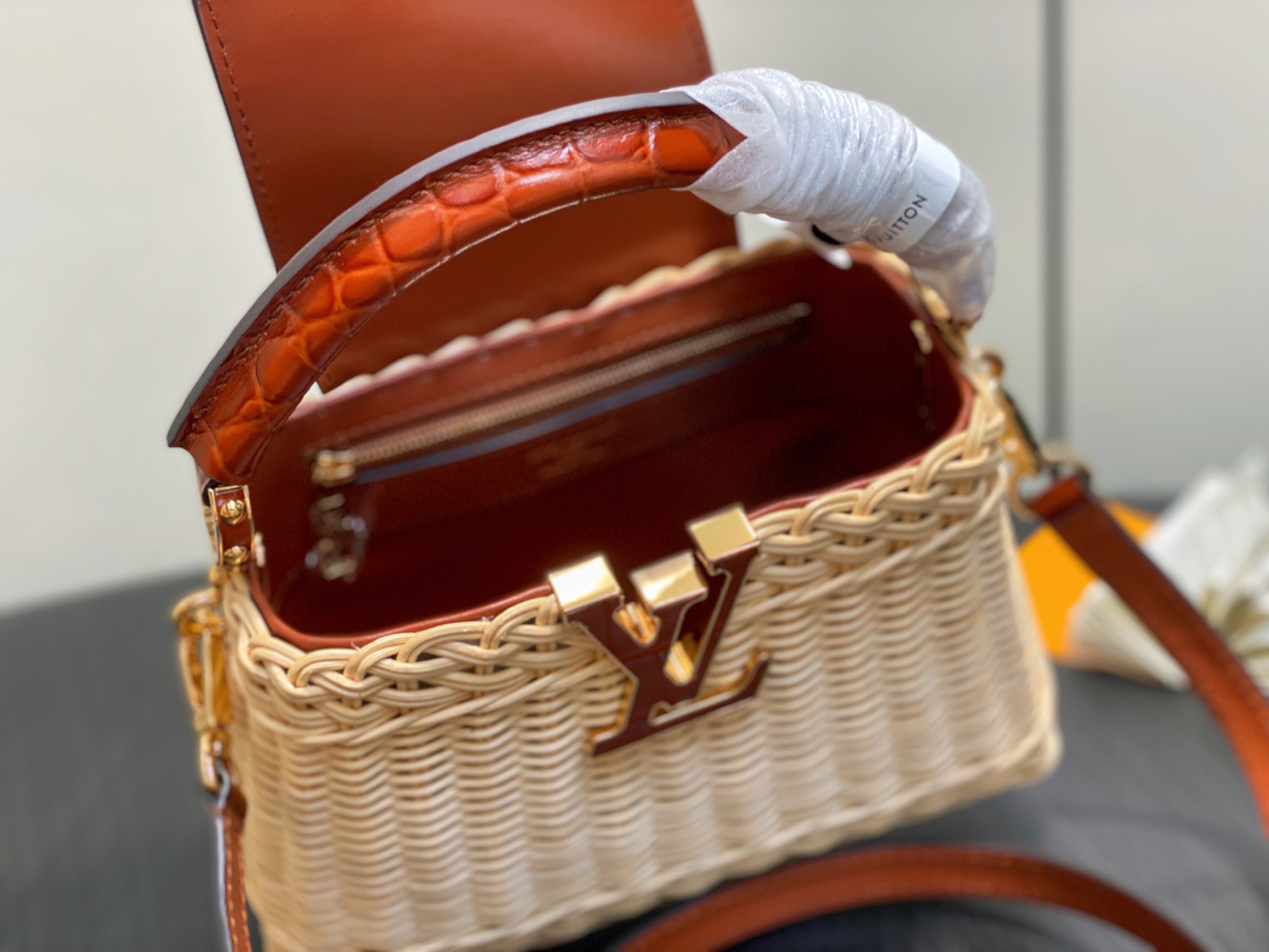 【顶级原单】M88126棕色编织 鳄鱼纹cap那英款 CAPUCINES mini 手袋 本款 Capu